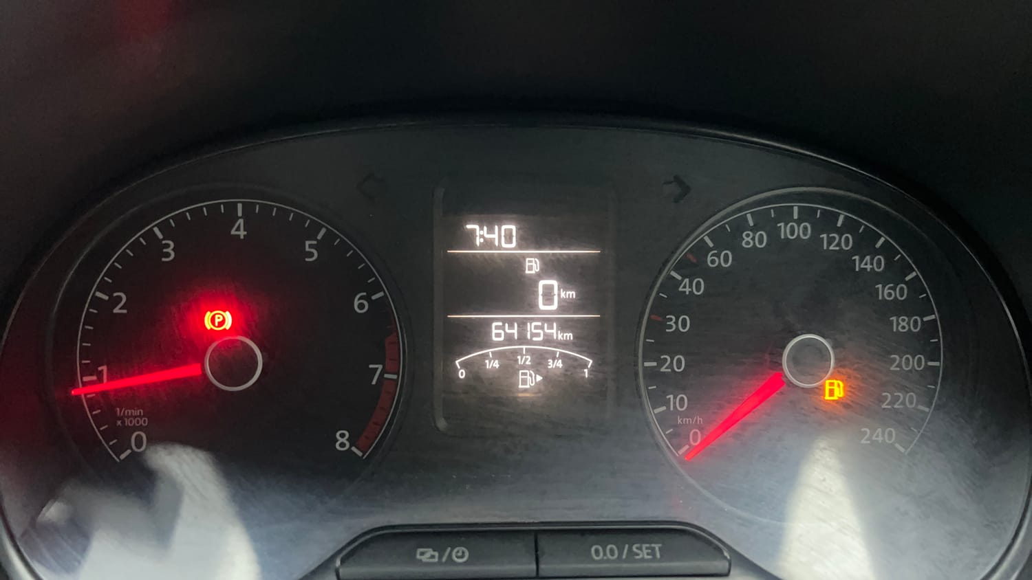 2014 Volkswagen Polo Highline1.2L (P)-15