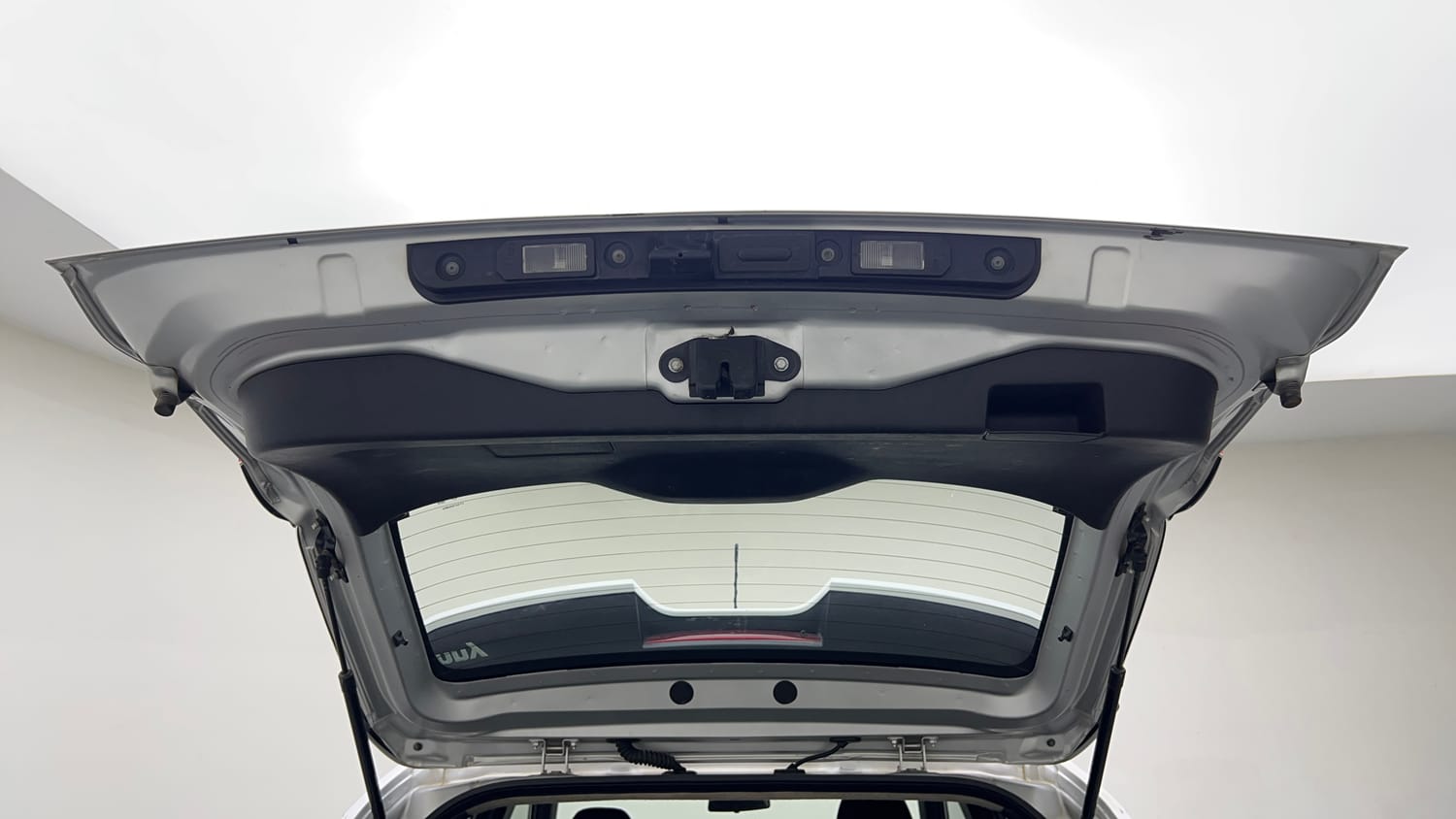 Used 2022 Nissan Magnite XV Executive Petrol Manual interior DICKY DOOR OPEN VIEW