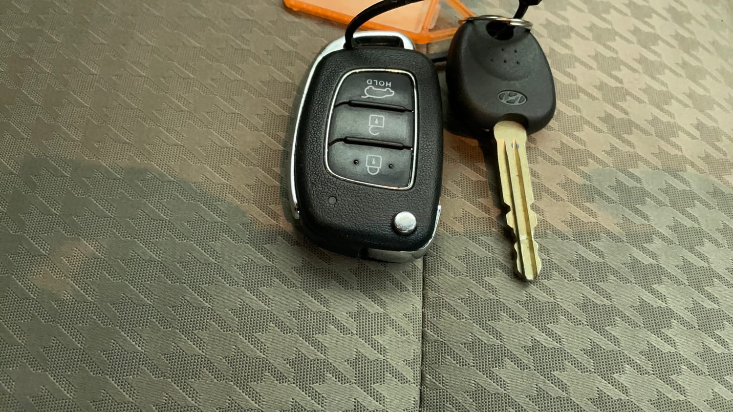 Used 2020 Hyundai Elite i20 Sportz Plus 1.2 Petrol Manual extra CAR KEY VIEW