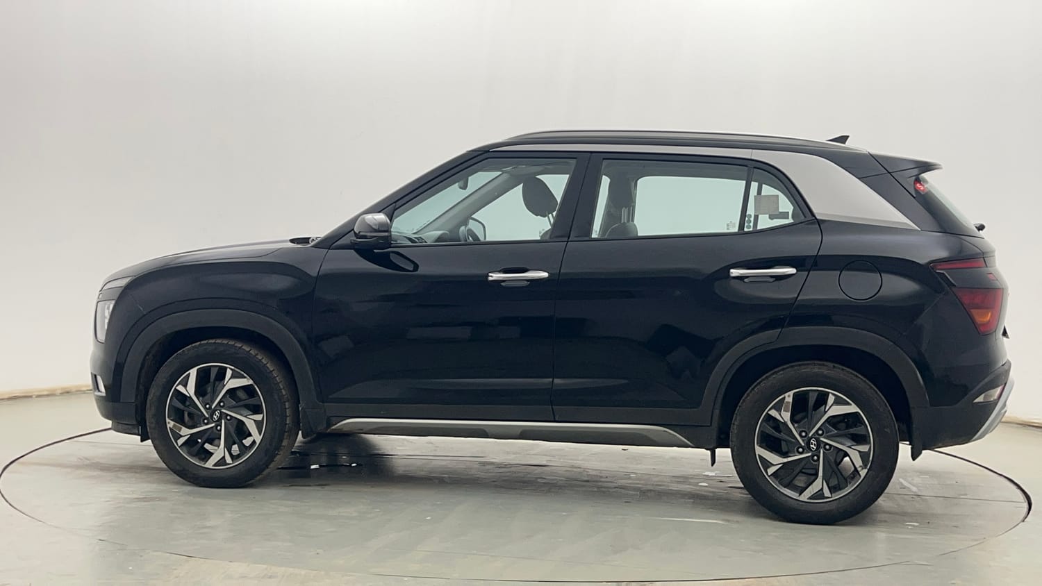 Used 2022 Hyundai Creta SX (O) 1.5 Diesel Automatic Diesel Automatic exterior LEFT SIDE VIEW