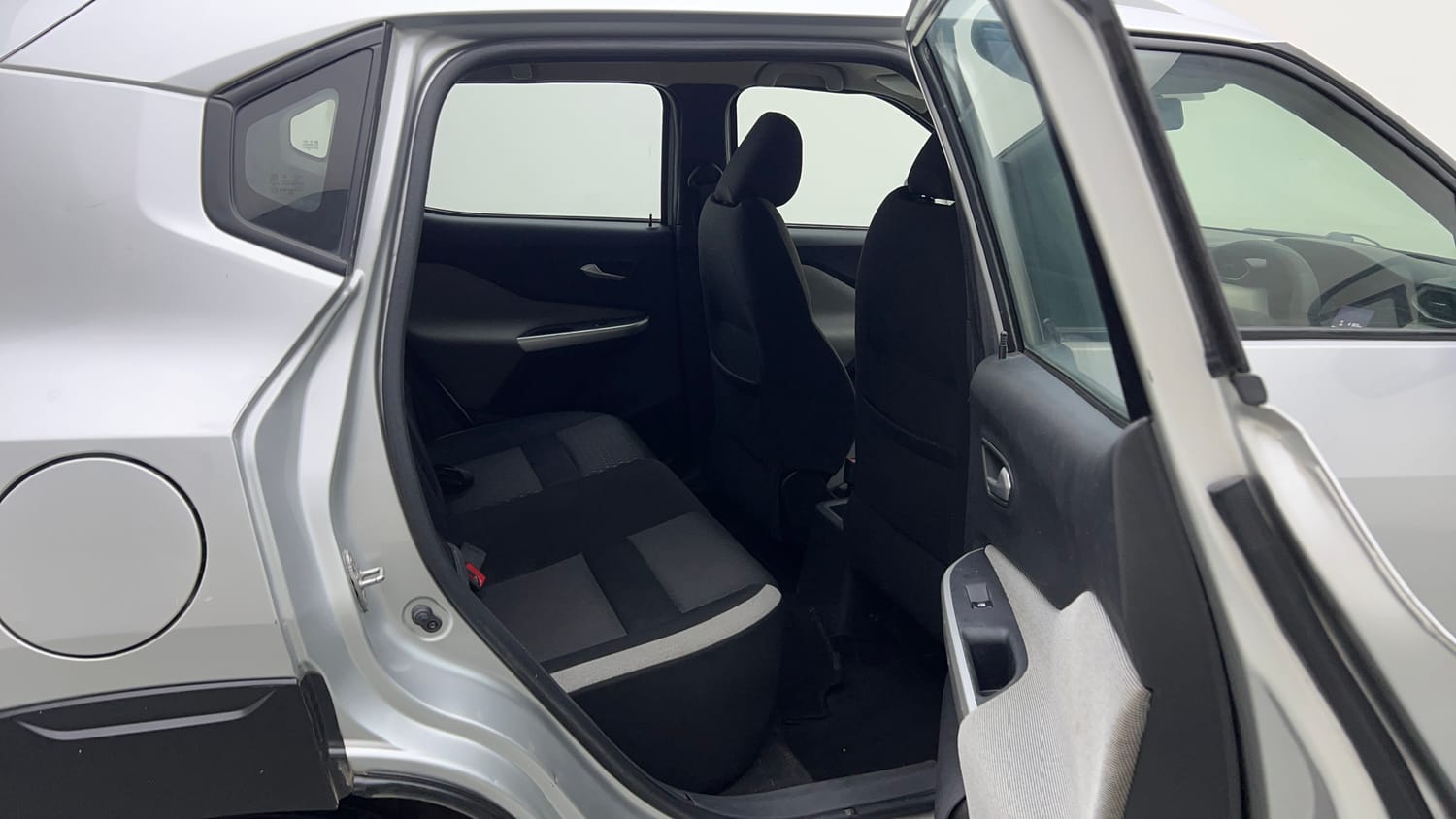 Used 2022 Nissan Magnite XV Executive Petrol Manual interior RIGHT SIDE REAR DOOR CABIN VIEW