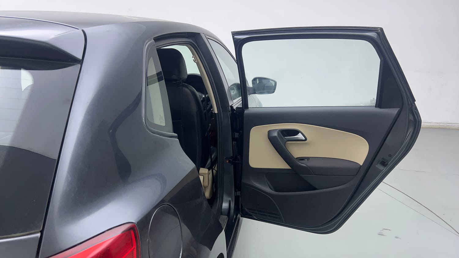 2014 Volkswagen Polo Highline1.2L (P)-20