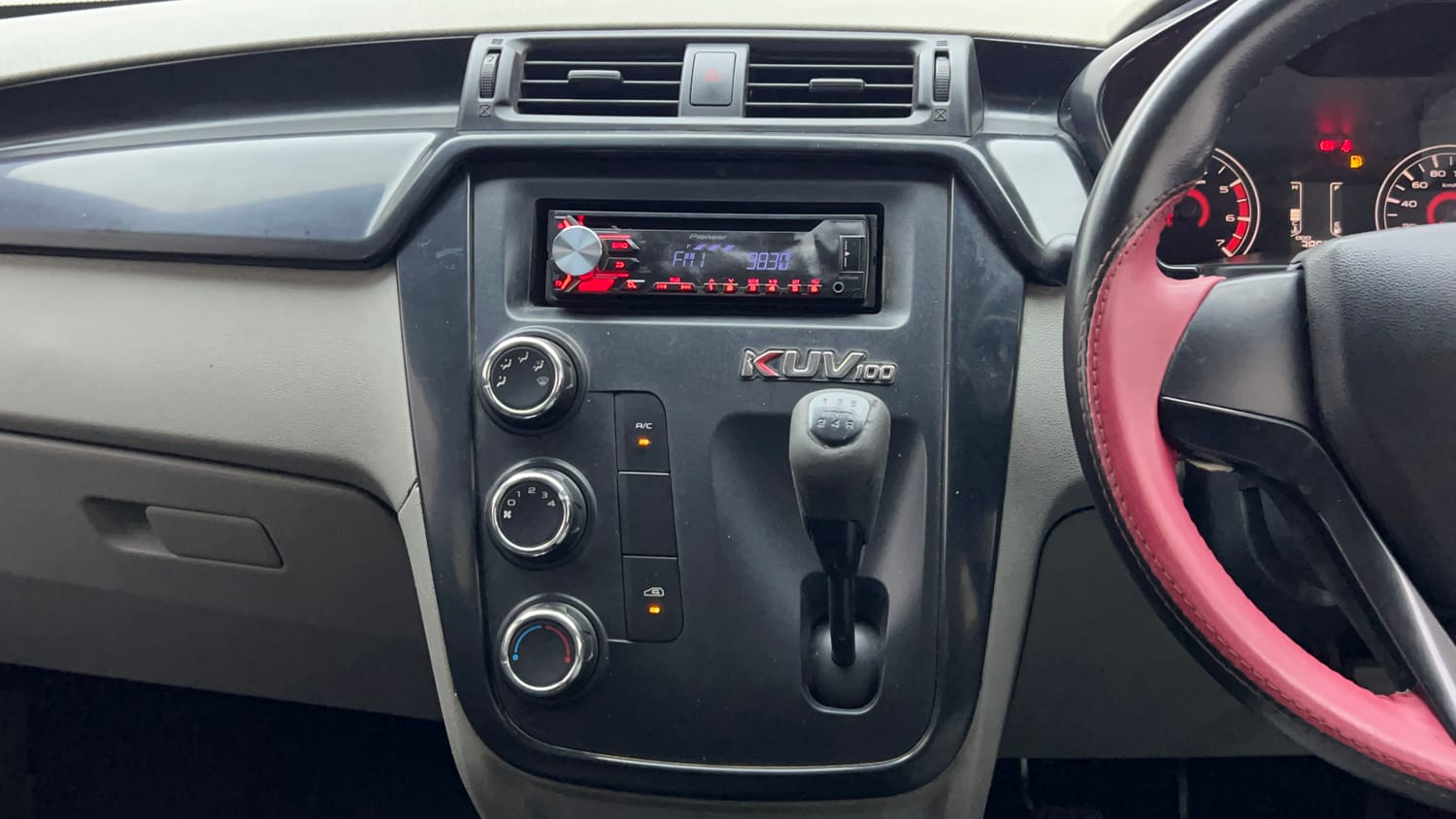 Used 2017 Mahindra KUV100 K4 Plus 6 STR Petrol Manual interior MUSIC SYSTEM & AC CONTROL VIEW