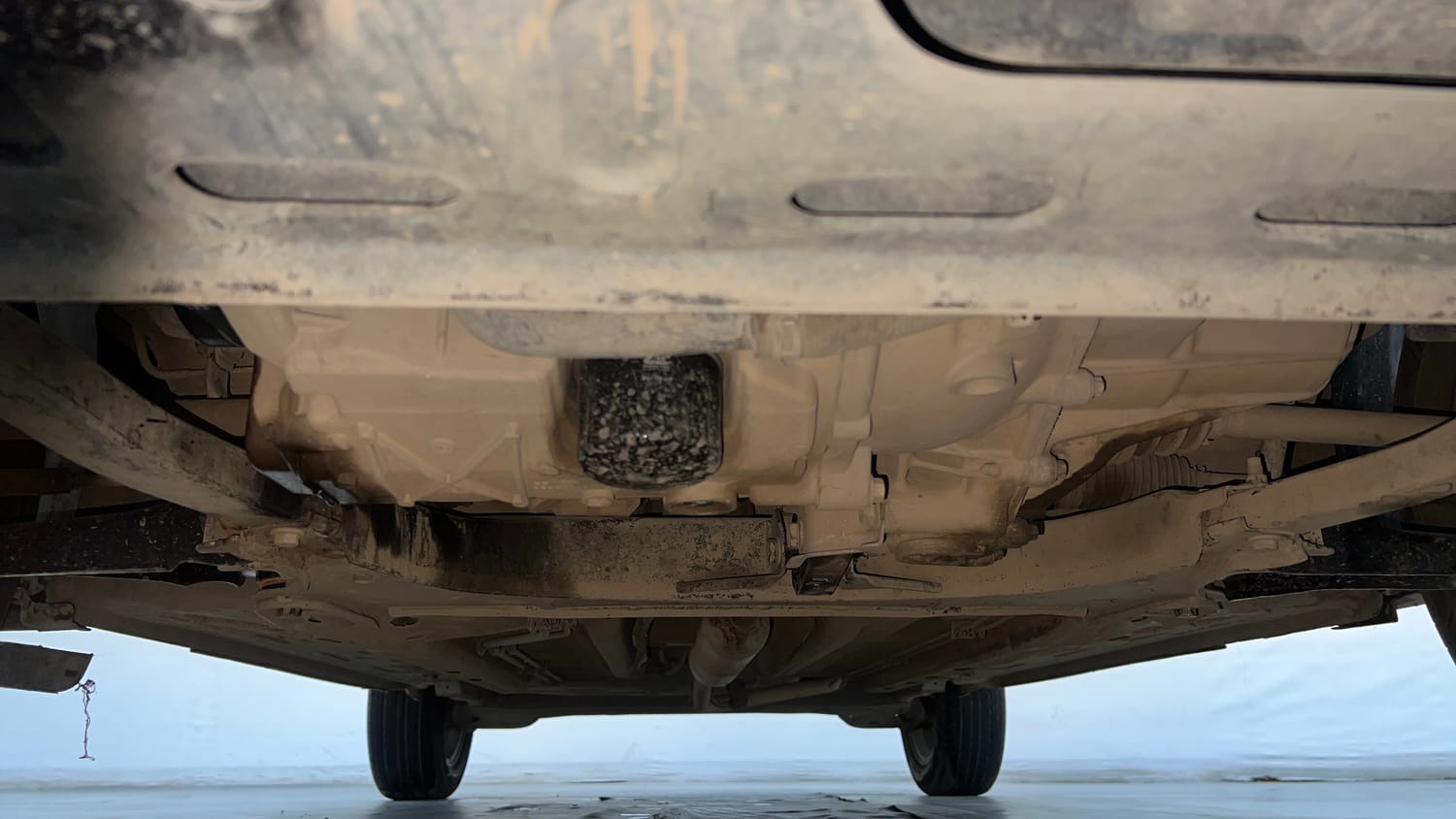 Used 2022 Nissan Magnite XV Executive Petrol Manual extra FRONT LEFT UNDERBODY VIEW