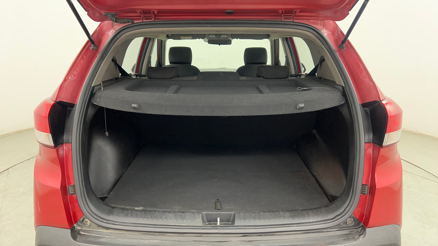 Used 2018 Hyundai Creta S 1.6 AT CRDi Diesel Automatic interior DICKY INSIDE VIEW