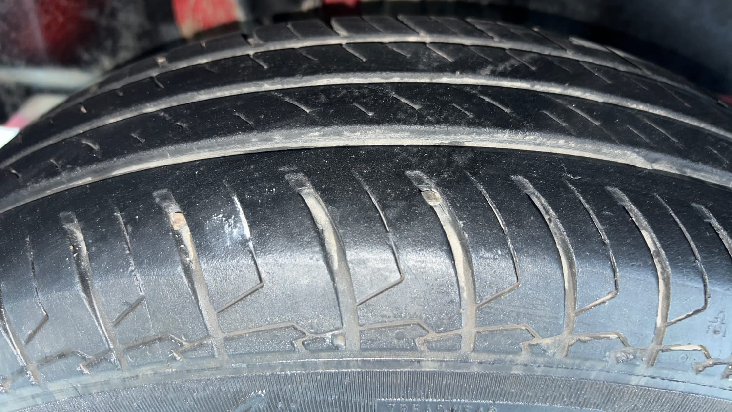 Used 2023 Maruti Suzuki Swift LXi Petrol Manual tyres RIGHT REAR TYRE TREAD VIEW