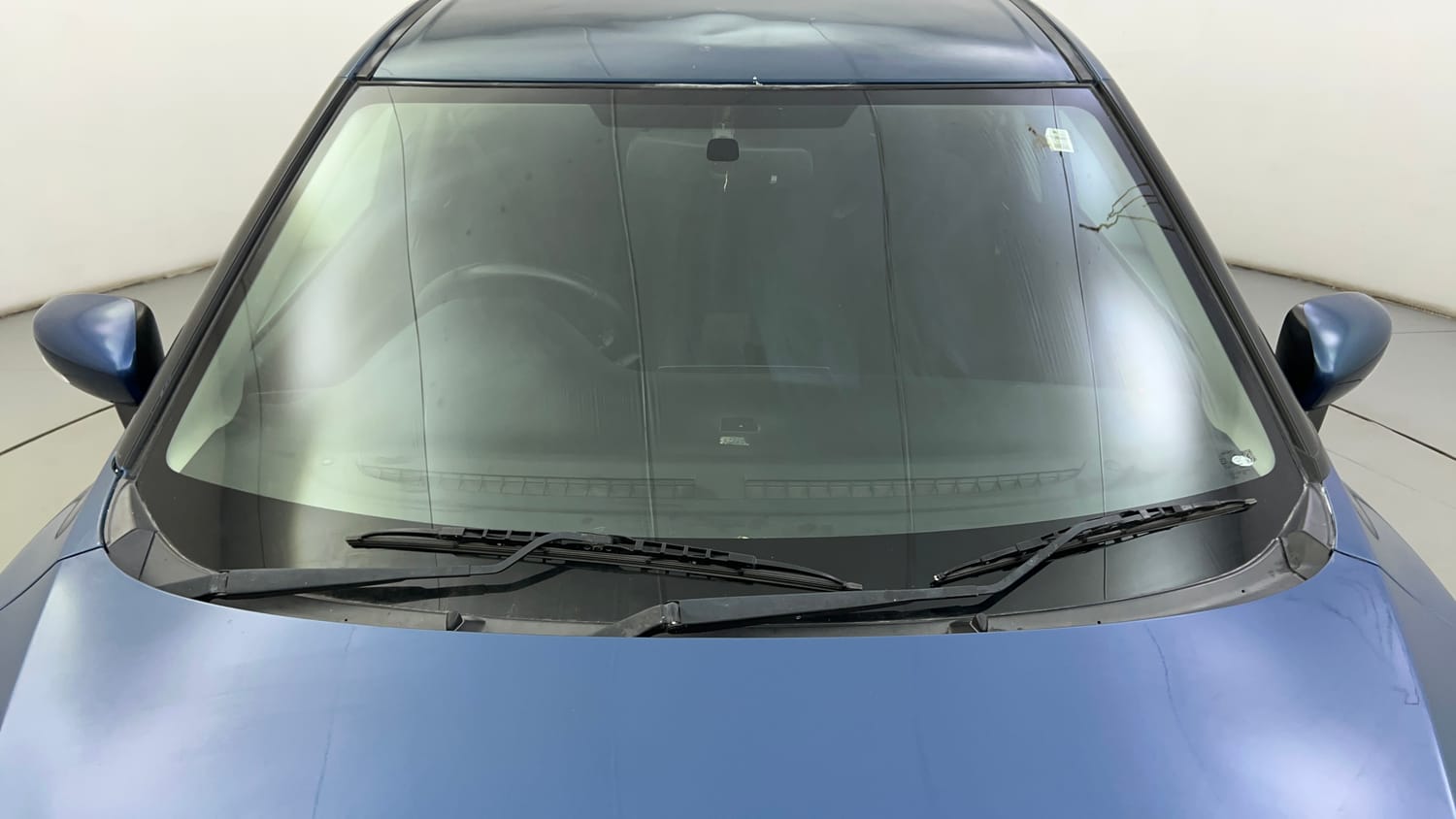 Used 2018 Maruti Suzuki Baleno Alpha 1.2 AT Petrol Automatic exterior FRONT WINDSHIELD VIEW