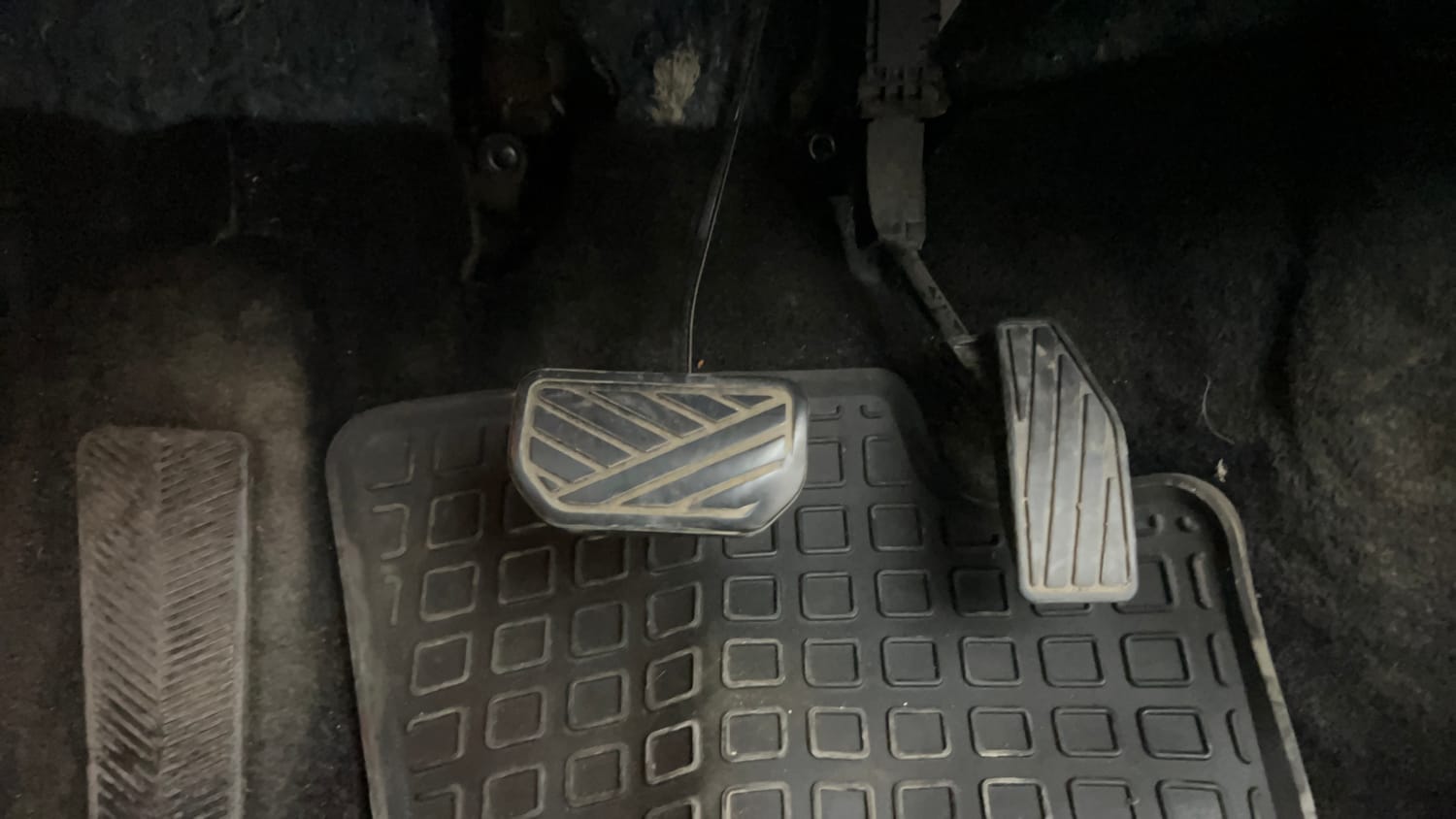 Used 2018 Maruti Suzuki Baleno Alpha 1.2 AT Petrol Automatic interior PEDALS VIEW