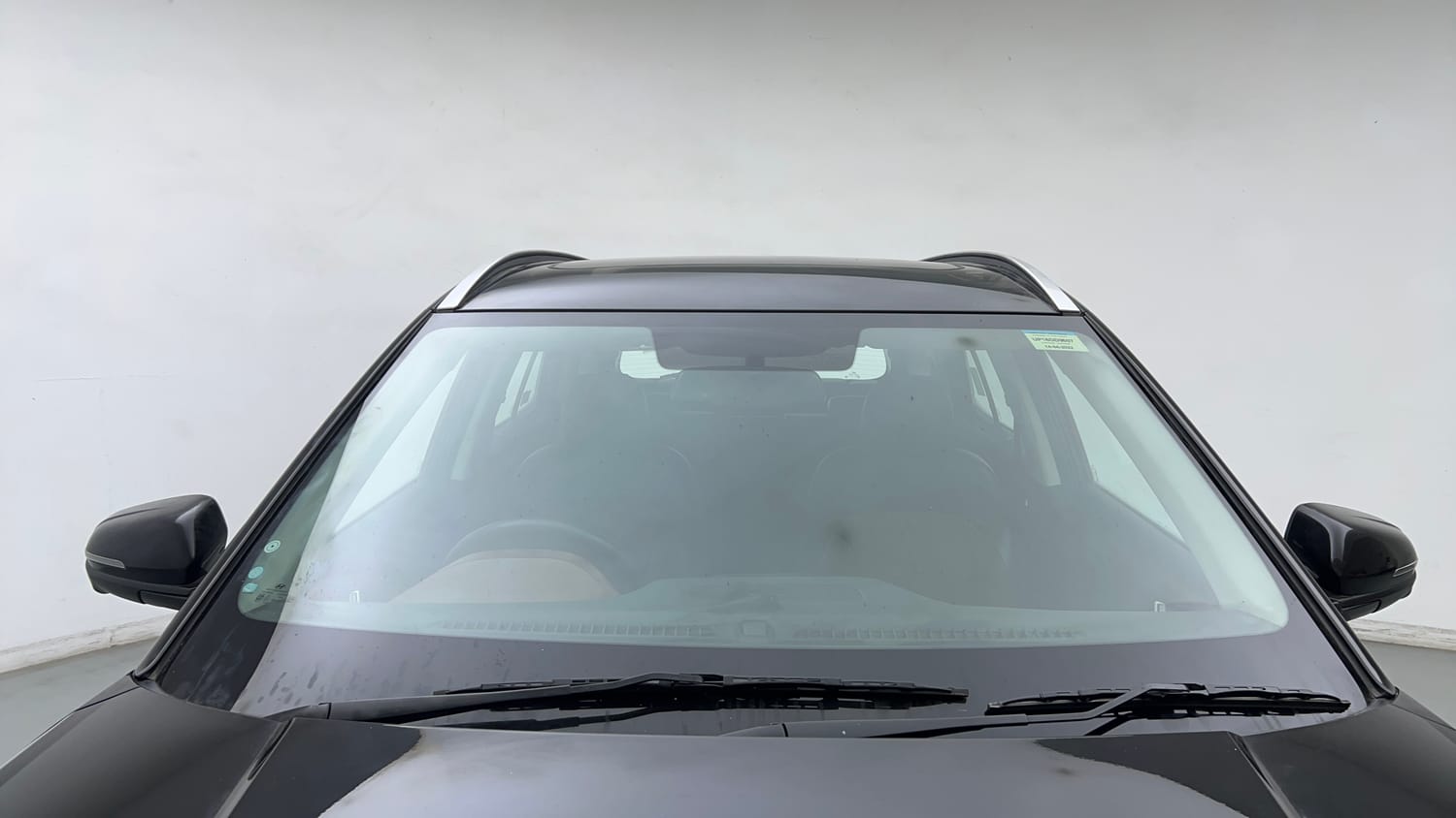 Used 2022 Hyundai Alcazar Signature (O) 7 Seater 1.5 Diesel AT Diesel Automatic exterior FRONT WINDSHIELD VIEW
