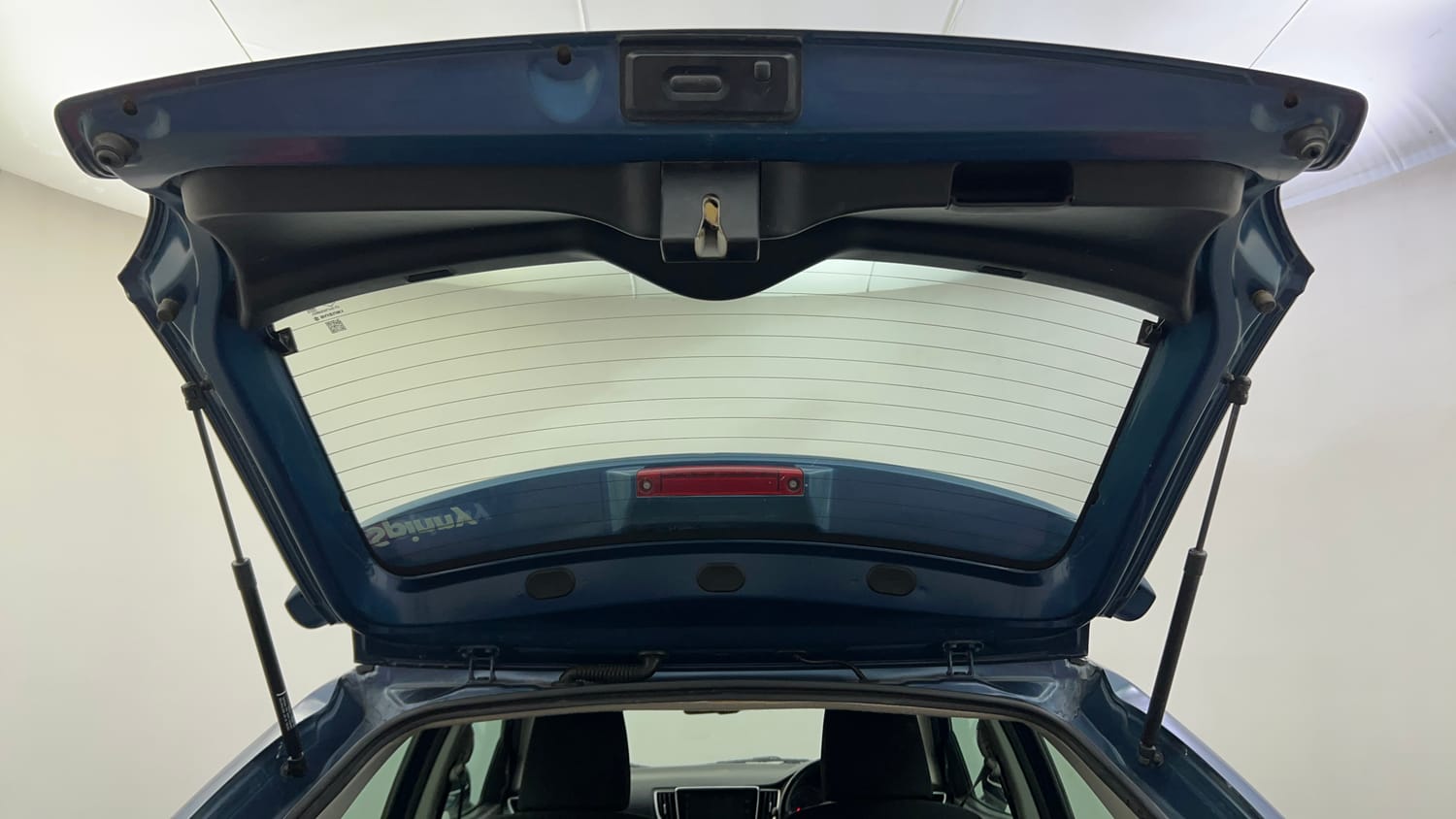 Used 2018 Maruti Suzuki Baleno Alpha 1.2 AT Petrol Automatic interior DICKY DOOR OPEN VIEW