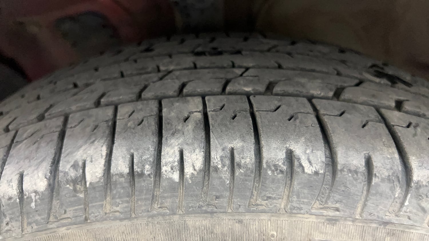 Used 2018 Hyundai Creta S 1.6 AT CRDi Diesel Automatic tyres LEFT FRONT TYRE TREAD VIEW