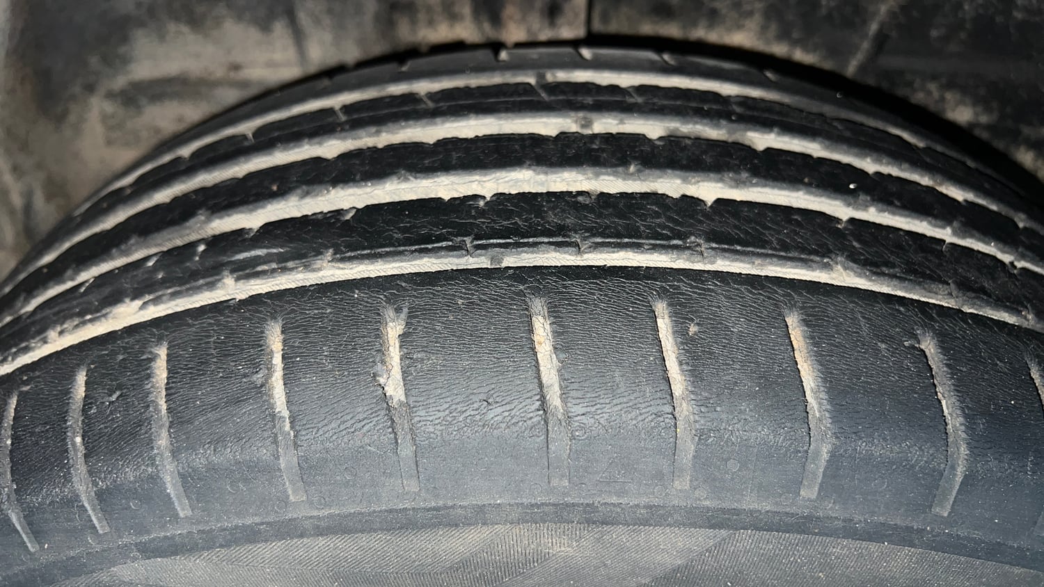 Used 2022 Tata Punch Kaziranga Creative AMT Petrol Automatic tyres RIGHT REAR TYRE TREAD VIEW