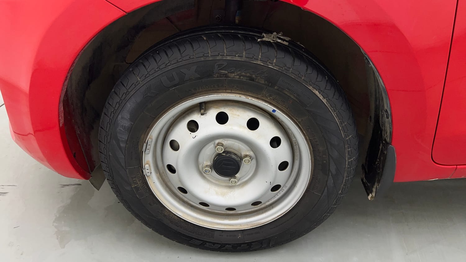 Used 2023 Maruti Suzuki Swift LXi Petrol Manual tyres LEFT FRONT TYRE RIM VIEW