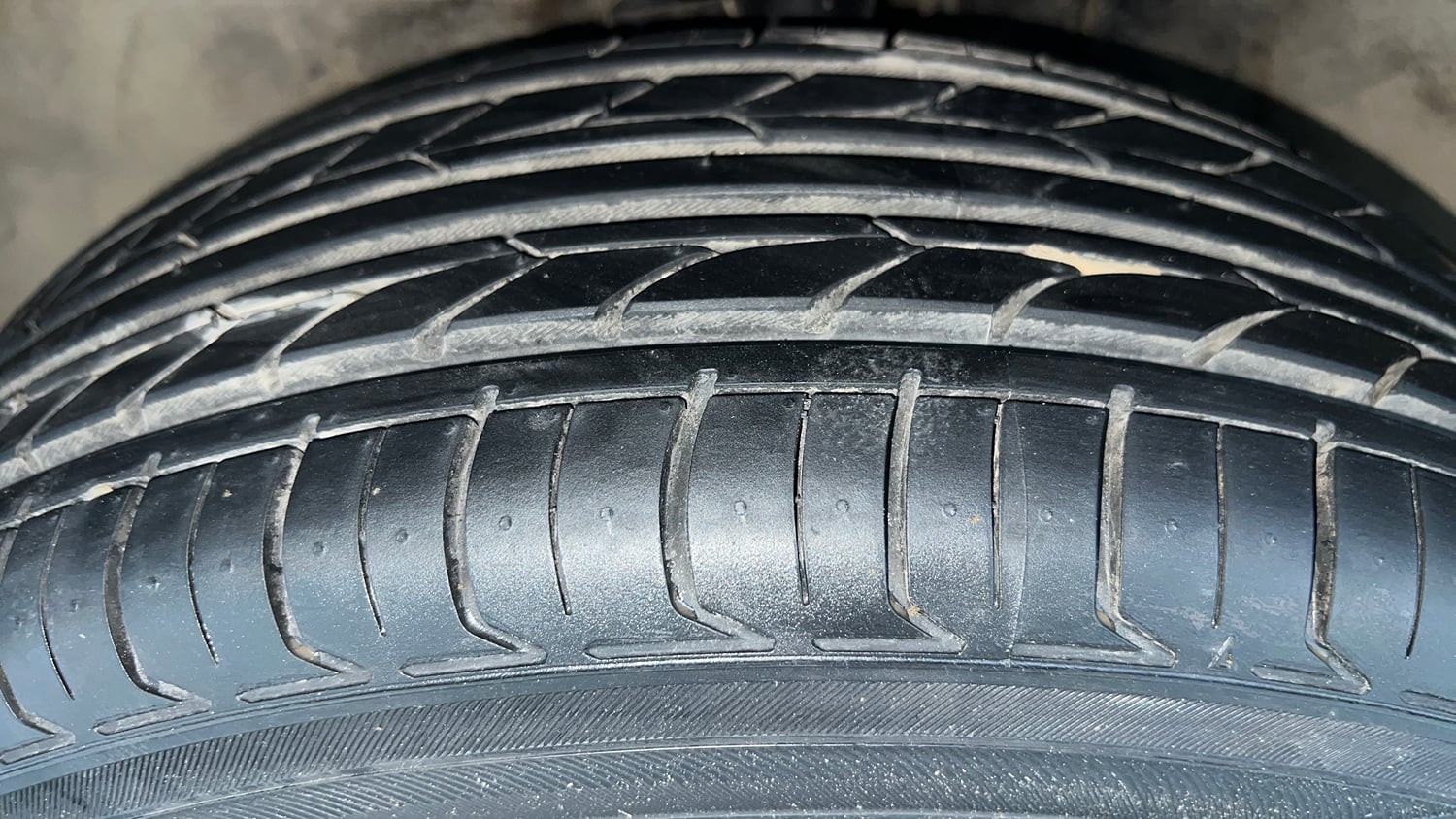 Used 2022 Tata Punch Kaziranga Creative AMT Petrol Automatic tyres LEFT FRONT TYRE TREAD VIEW