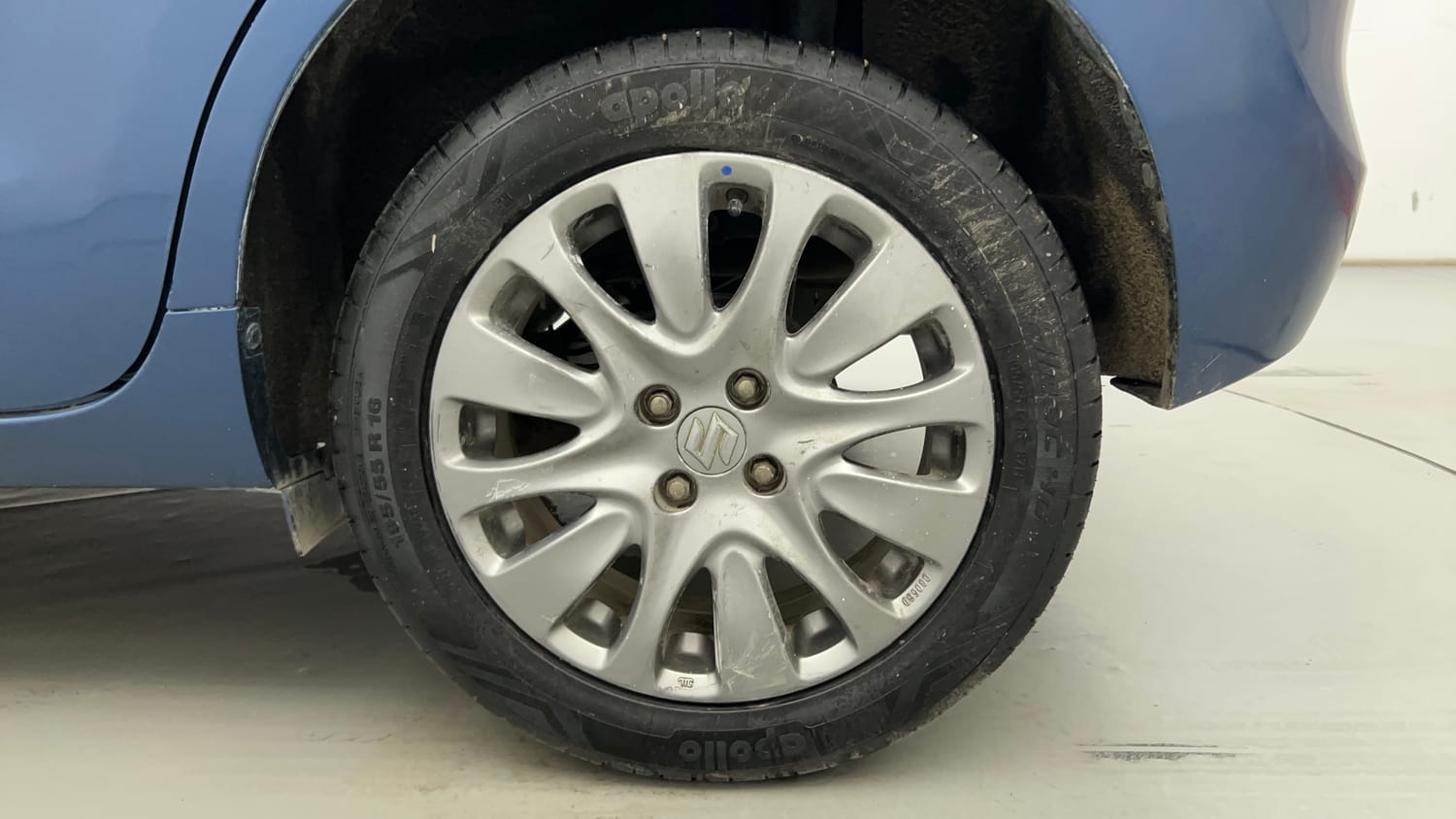 Used 2018 Maruti Suzuki Baleno Alpha 1.2 AT Petrol Automatic tyres LEFT REAR TYRE RIM VIEW