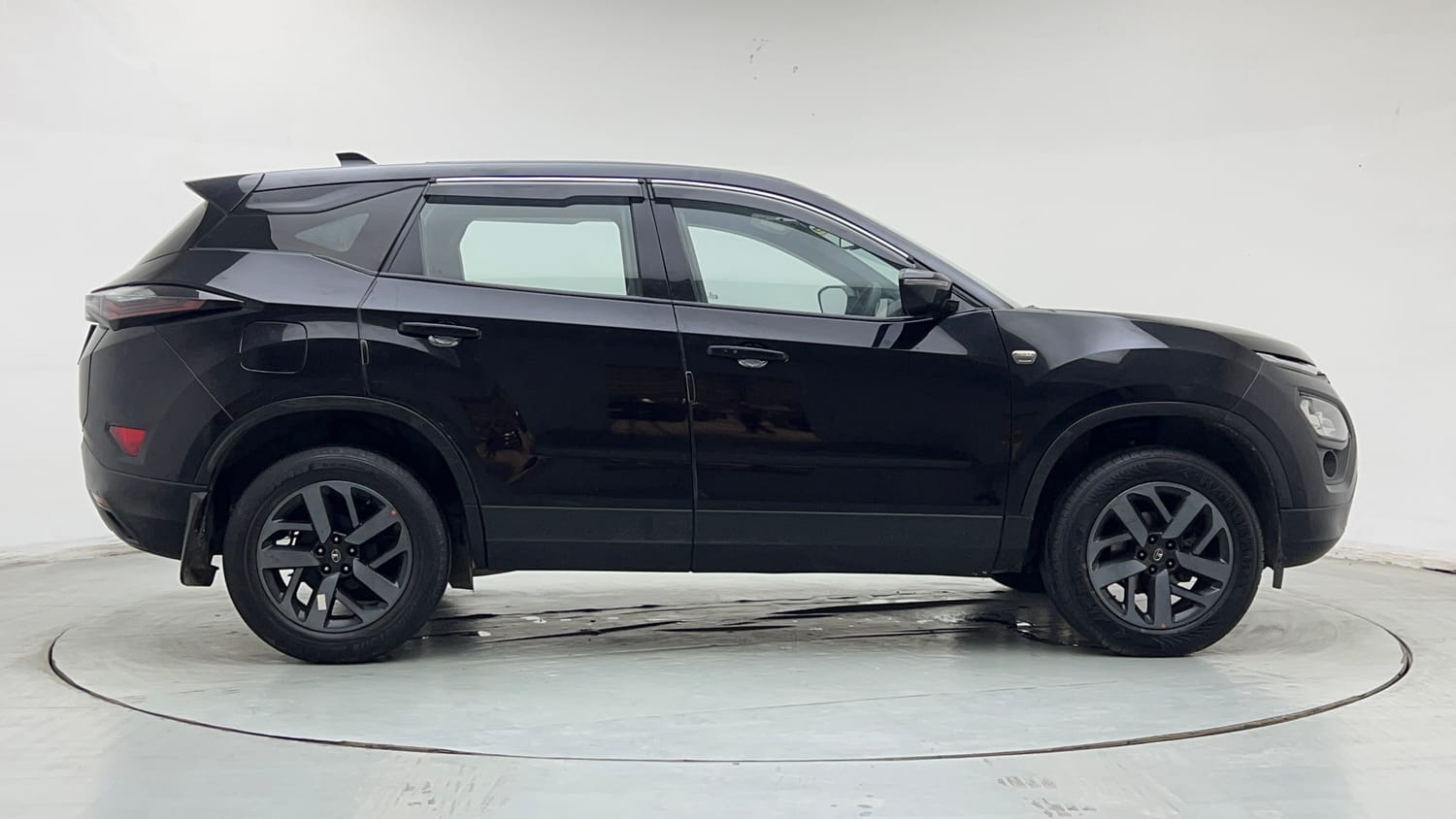 2022 Tata Harrier XZA Plus Dark Edition-5