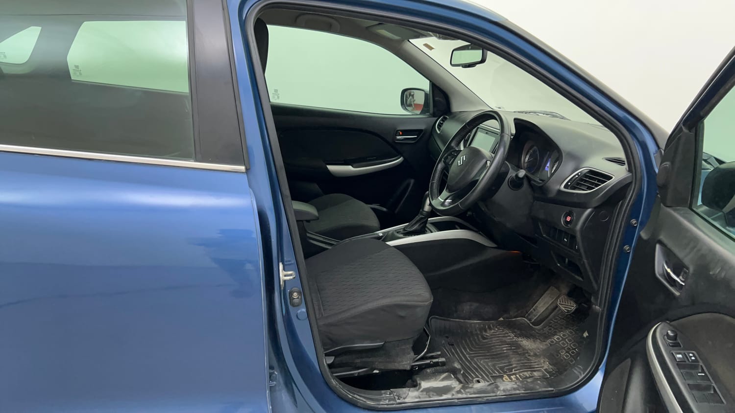 Used 2018 Maruti Suzuki Baleno Alpha 1.2 AT Petrol Automatic interior RIGHT SIDE FRONT DOOR CABIN VIEW