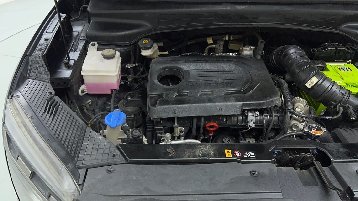 Used 2022 Hyundai Alcazar Signature (O) 7 Seater 1.5 Diesel AT Diesel Automatic engine ENGINE RIGHT SIDE VIEW