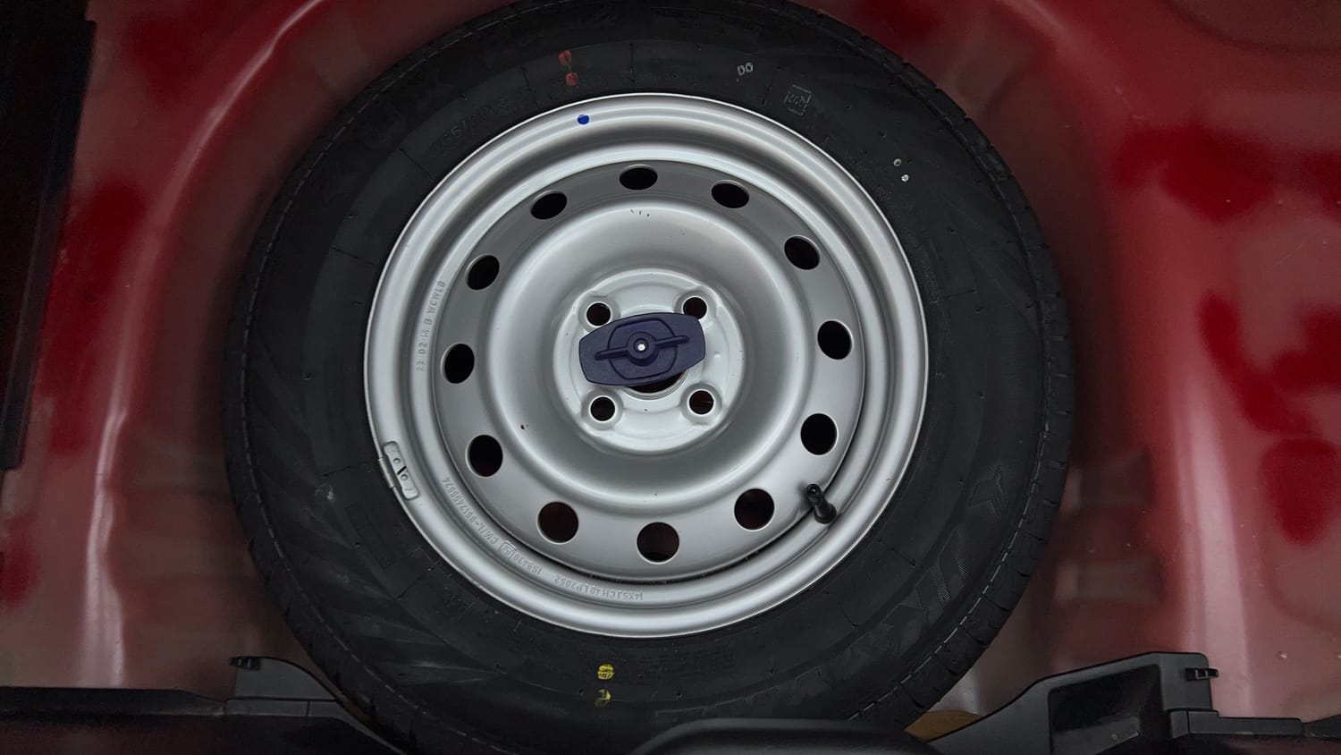 Used 2023 Maruti Suzuki Swift LXi Petrol Manual tyres SPARE TYRE VIEW
