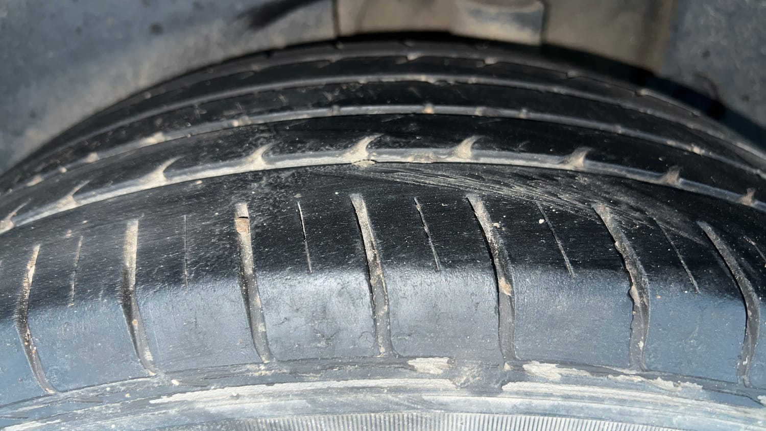 Used 2019 kia Seltos GTX Plus DCT 1.4 Petrol Automatic tyres LEFT REAR TYRE TREAD VIEW