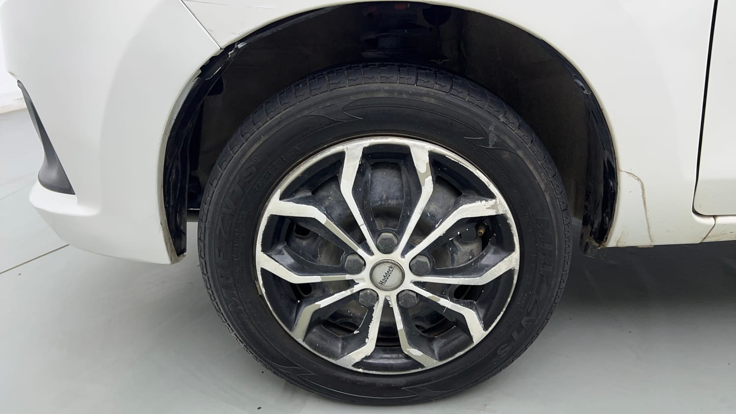 Used 2019 Maruti Suzuki Alto K10 VXI CNG (Outside Fitted) Cng Manual tyres LEFT FRONT TYRE RIM VIEW