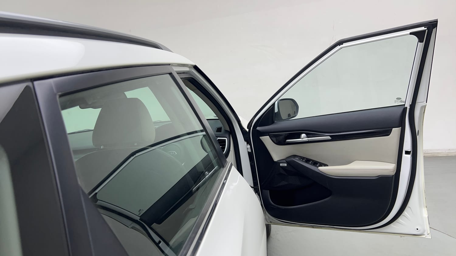 Used 2019 kia Seltos GTX Plus DCT 1.4 Petrol Automatic interior RIGHT FRONT DOOR OPEN VIEW