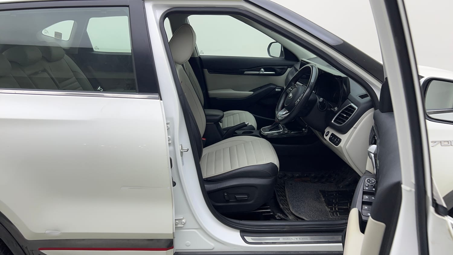 Used 2019 kia Seltos GTX Plus DCT 1.4 Petrol Automatic interior RIGHT SIDE FRONT DOOR CABIN VIEW