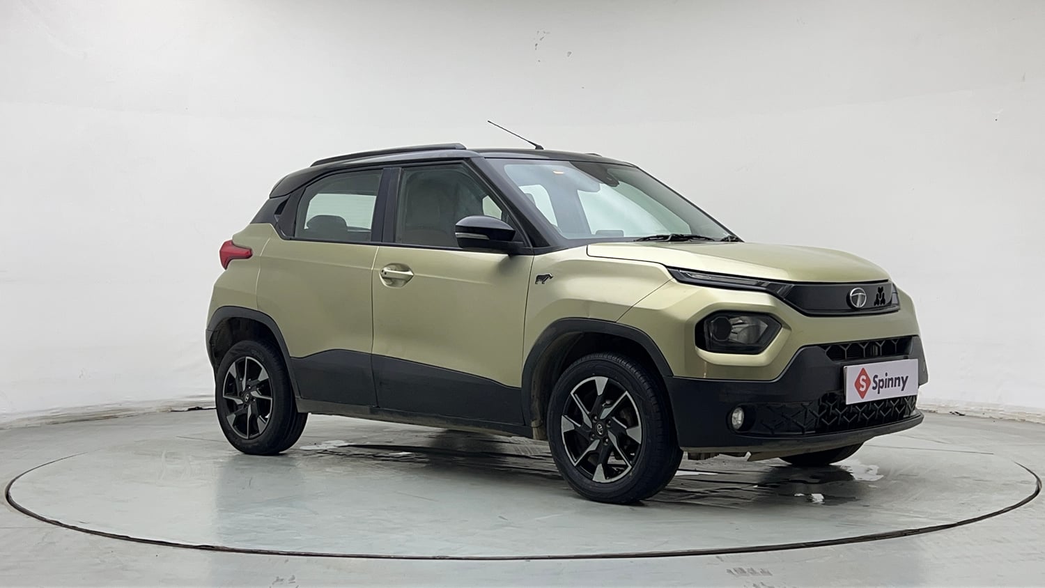 Used 2022 Tata Punch Kaziranga Creative AMT Petrol Automatic exterior RIGHT FRONT CORNER VIEW