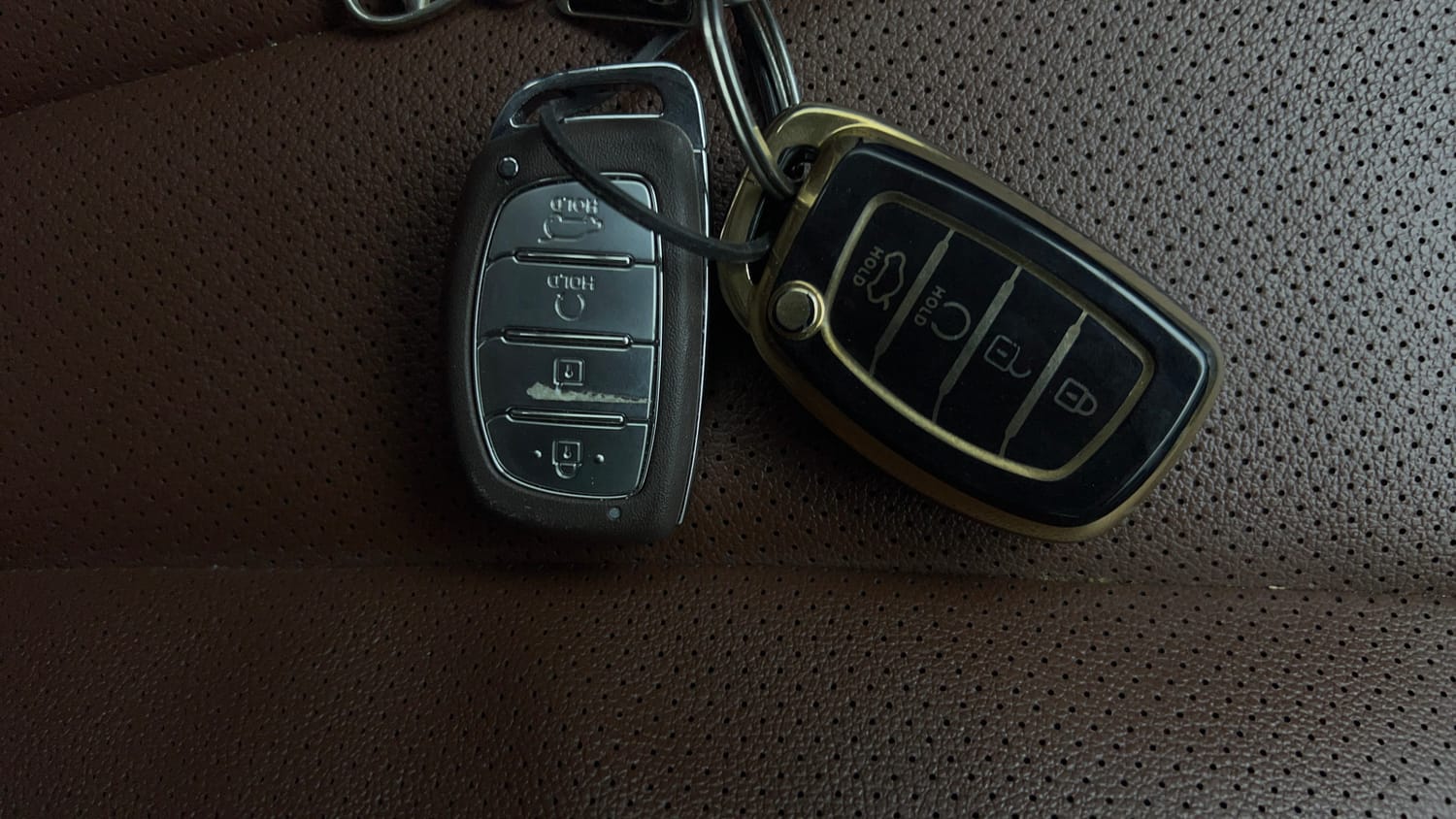 Used 2022 Hyundai Alcazar Signature (O) 7 Seater 1.5 Diesel AT Diesel Automatic extra CAR KEY VIEW