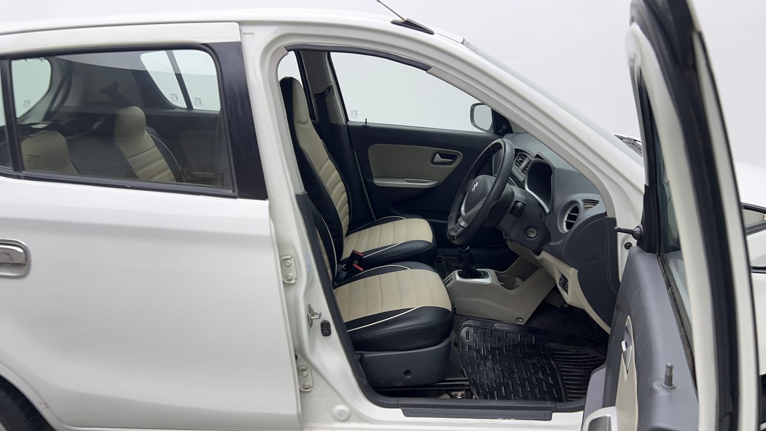 Used 2019 Maruti Suzuki Alto K10 VXI CNG (Outside Fitted) Cng Manual interior RIGHT SIDE FRONT DOOR CABIN VIEW