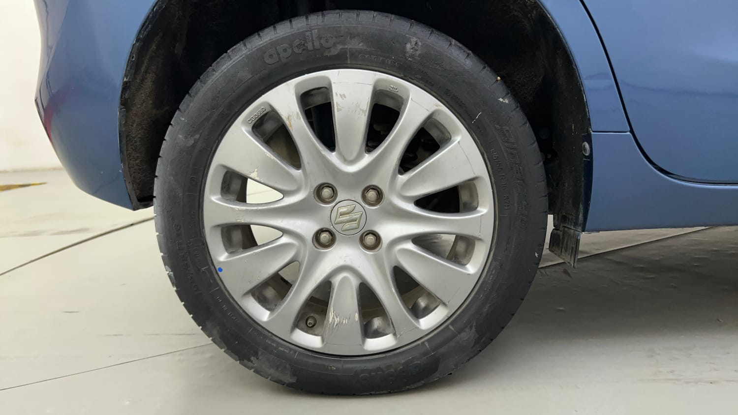Used 2018 Maruti Suzuki Baleno Alpha 1.2 AT Petrol Automatic tyres RIGHT REAR TYRE RIM VIEW