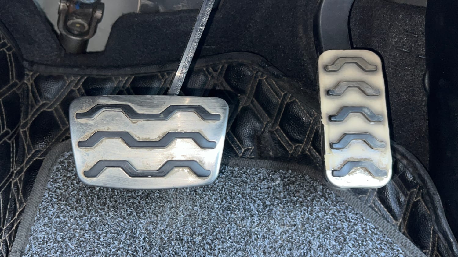 Used 2019 kia Seltos GTX Plus DCT 1.4 Petrol Automatic interior PEDALS VIEW