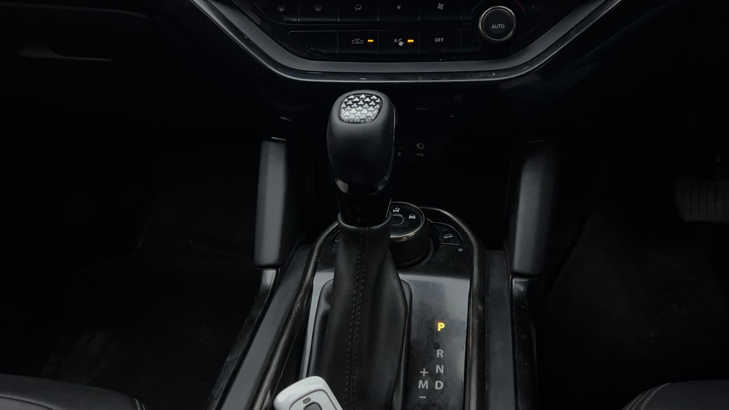 2022 Tata Harrier XZA Plus Dark Edition-16