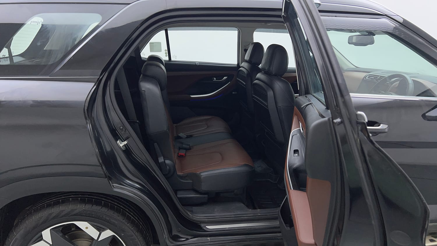 Used 2022 Hyundai Alcazar Signature (O) 7 Seater 1.5 Diesel AT Diesel Automatic interior RIGHT SIDE REAR DOOR CABIN VIEW