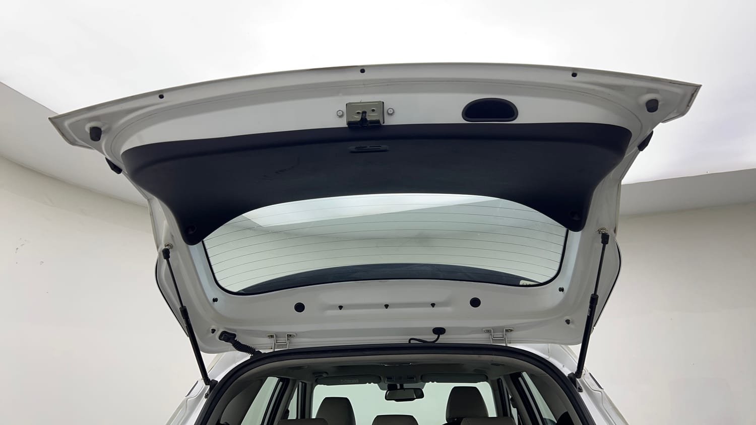 Used 2019 kia Seltos GTX Plus DCT 1.4 Petrol Automatic interior DICKY DOOR OPEN VIEW