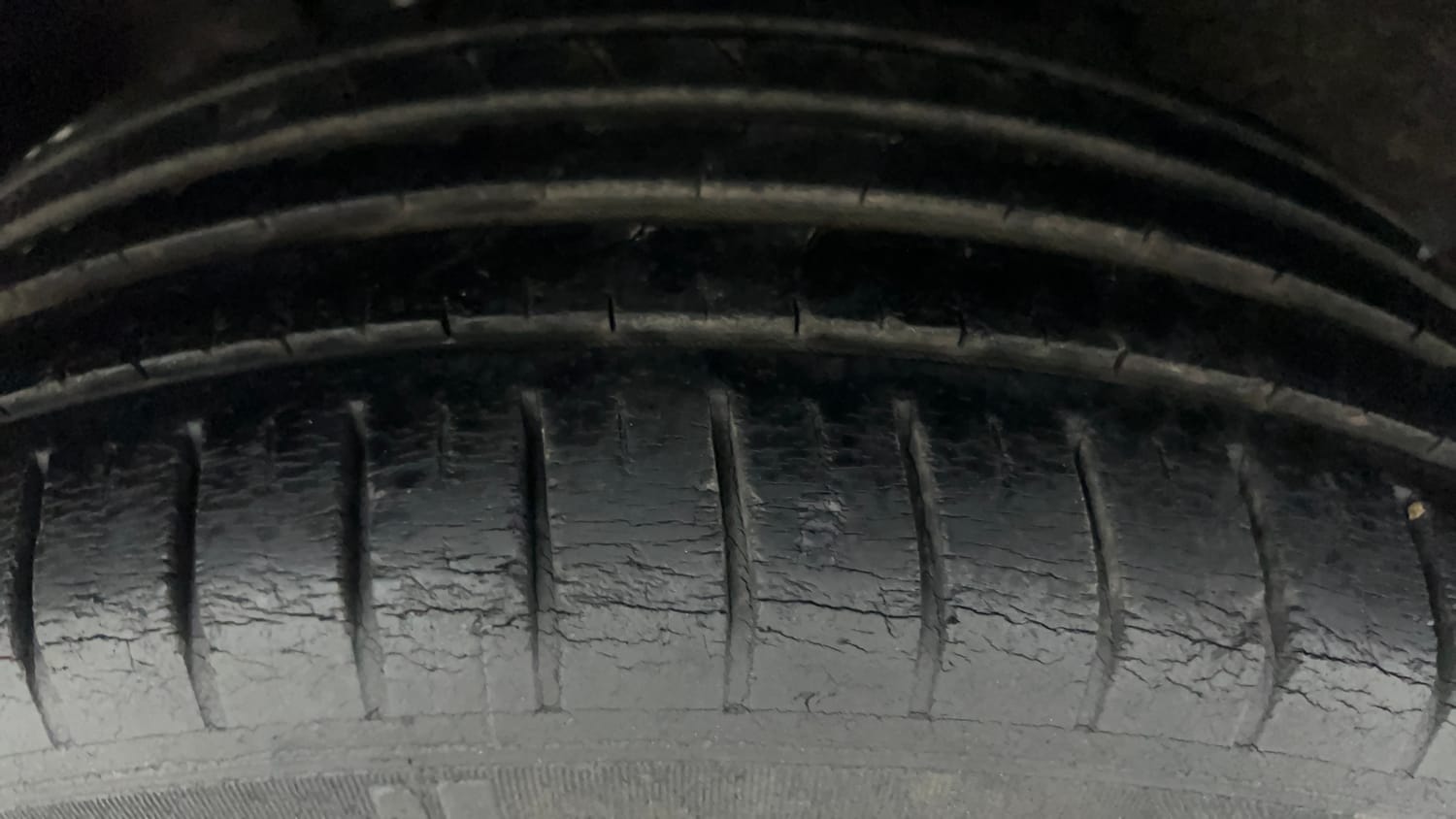 Used 2018 Maruti Suzuki Baleno Alpha 1.2 AT Petrol Automatic tyres RIGHT REAR TYRE TREAD VIEW