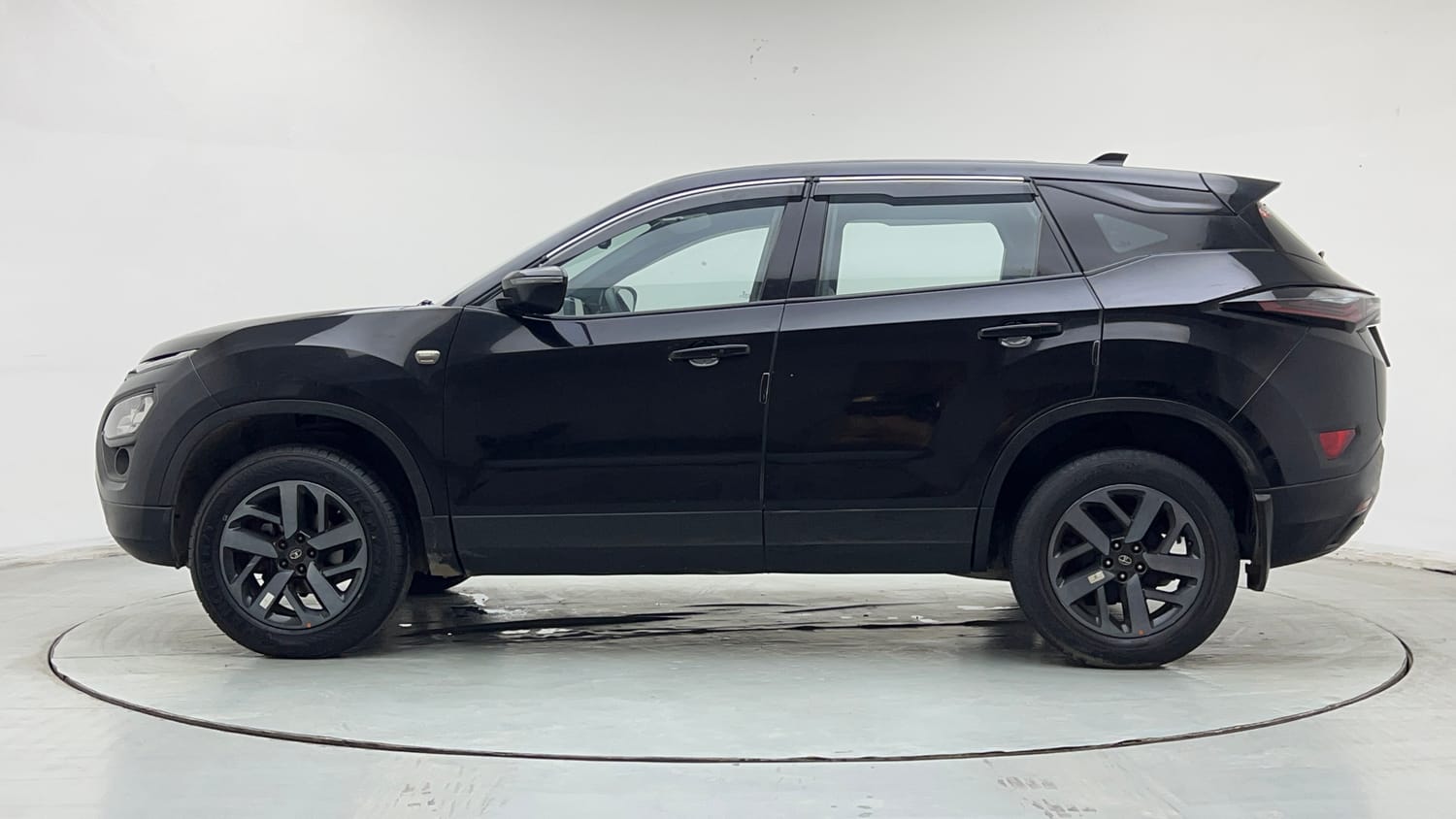 2022 Tata Harrier XZA Plus Dark Edition-1