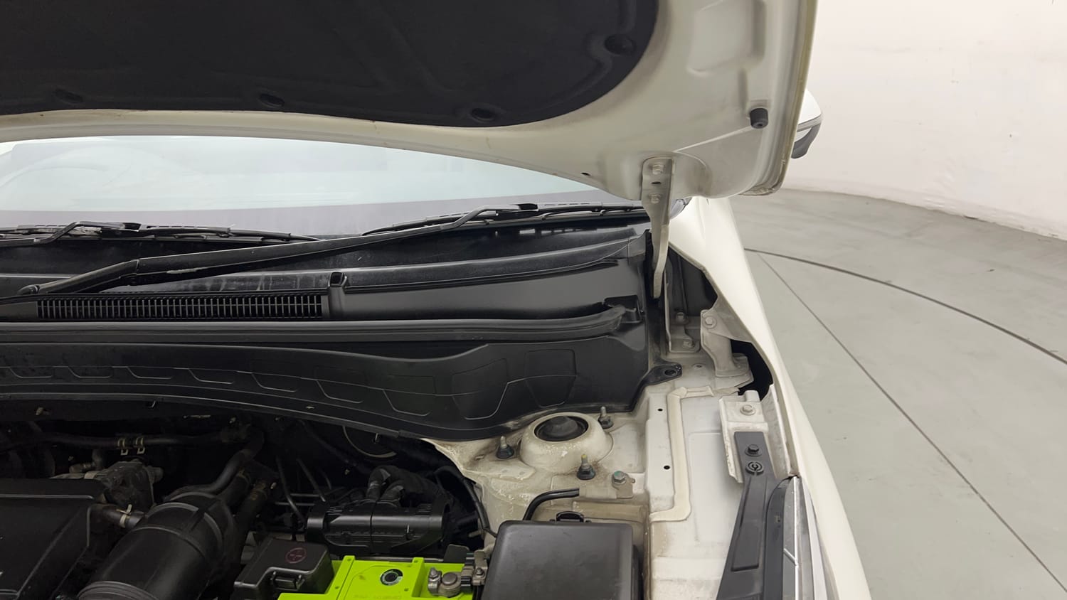 Used 2019 kia Seltos GTX Plus DCT 1.4 Petrol Automatic engine ENGINE LEFT SIDE HINGE & APRON VIEW