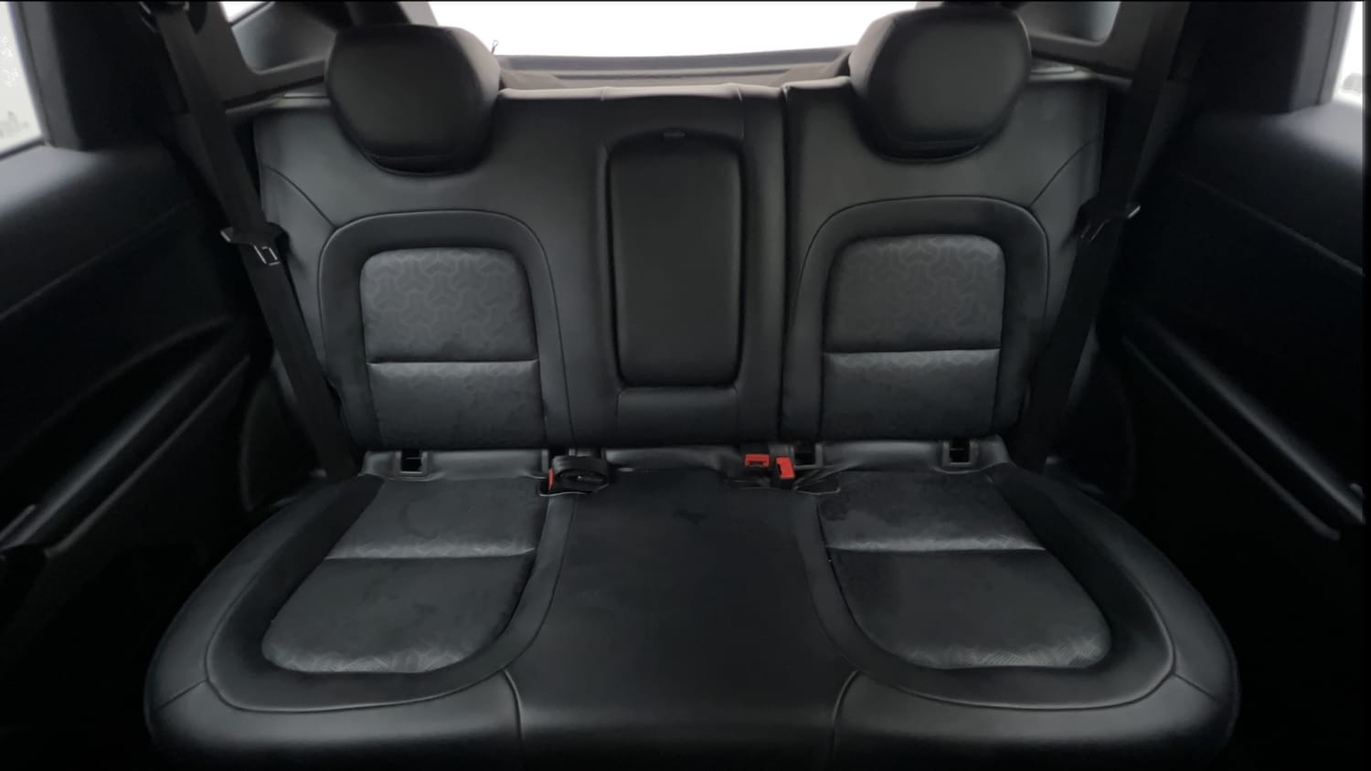 2022 Tata Harrier XZA Plus Dark Edition-23