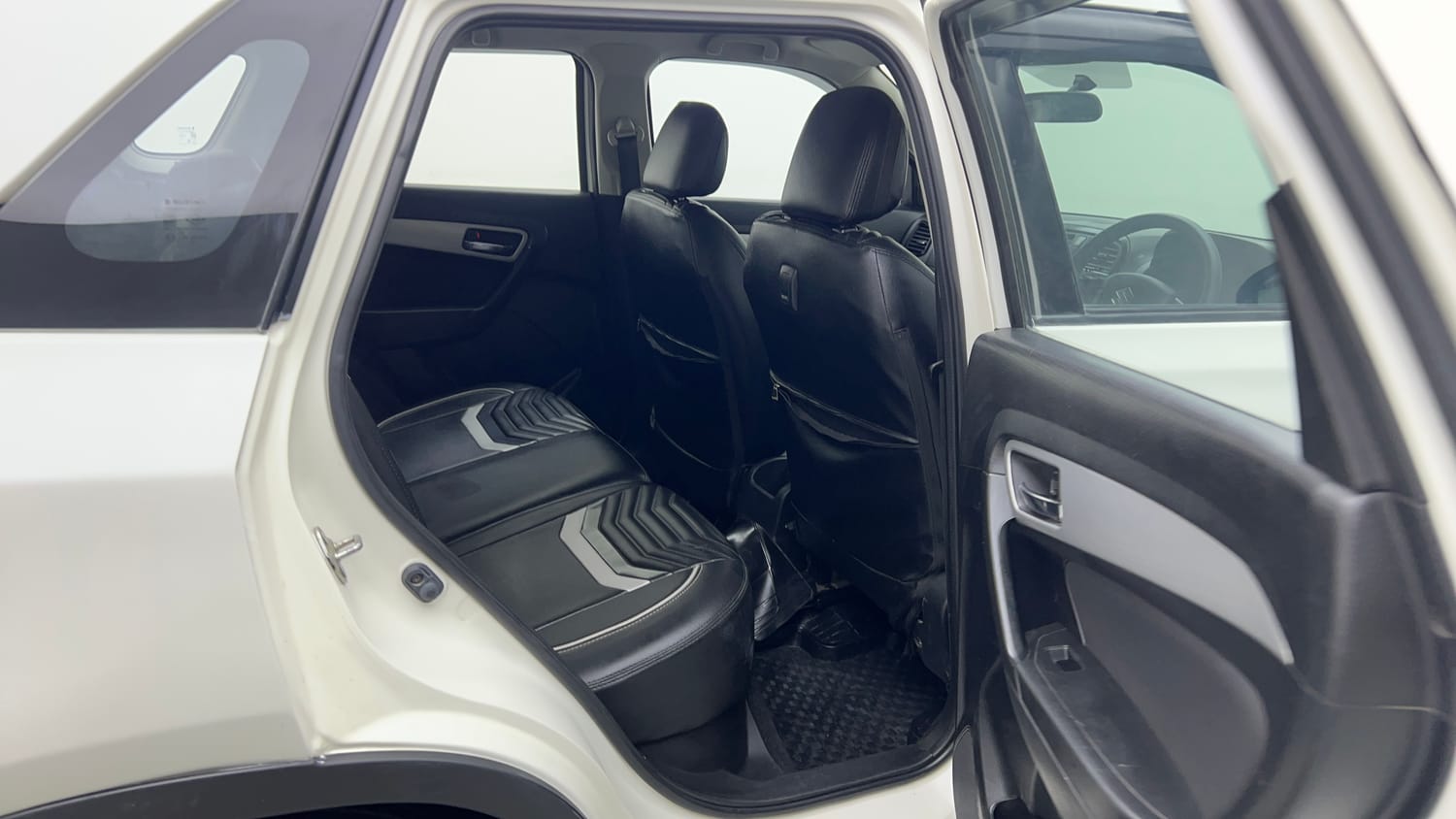 Used 2020 Maruti Suzuki Vitara Brezza ZXi AT SHVS Petrol Automatic interior RIGHT SIDE REAR DOOR CABIN VIEW
