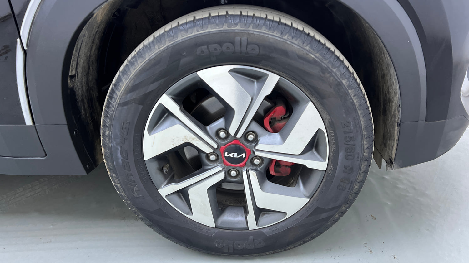 Used 2022 Kia Sonet GTX Plus 1.0 iMT Petrol Manual tyres RIGHT FRONT TYRE RIM VIEW