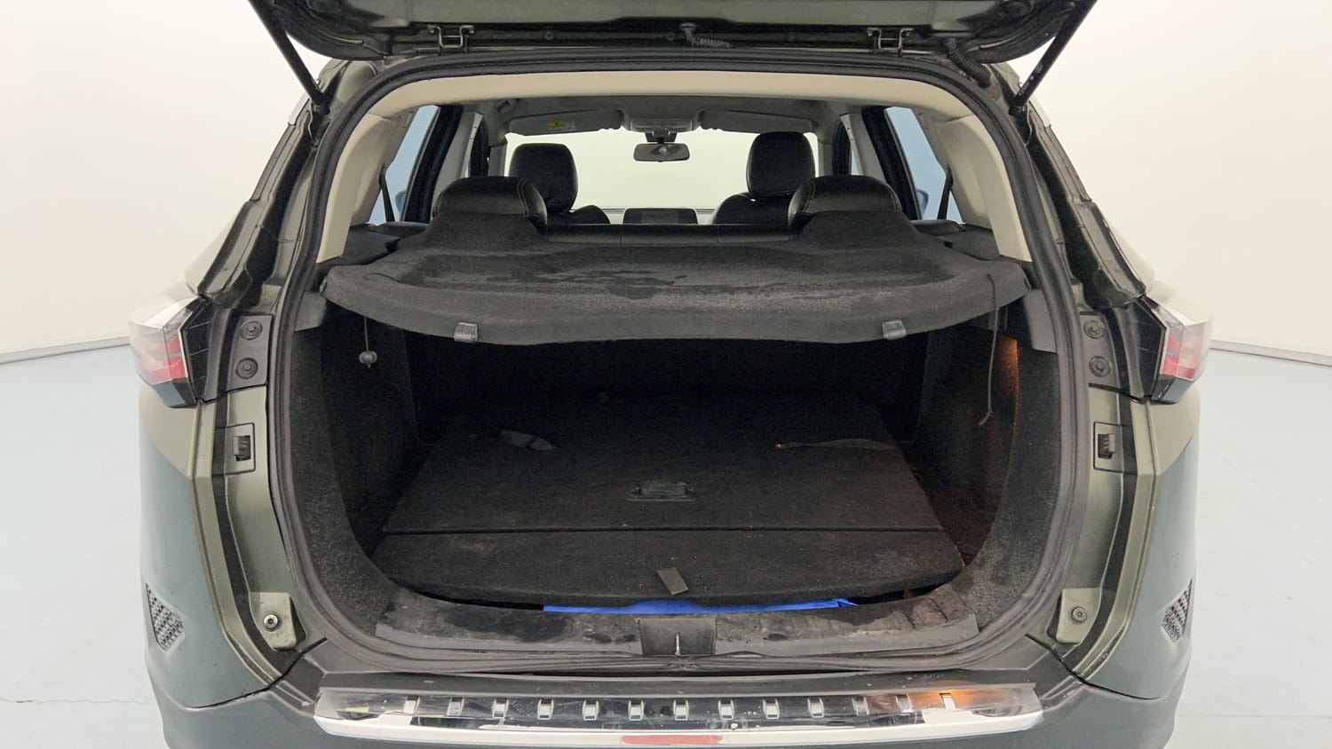 Used 2021 Tata Harrier XT Plus Camo Diesel Manual interior DICKY INSIDE VIEW