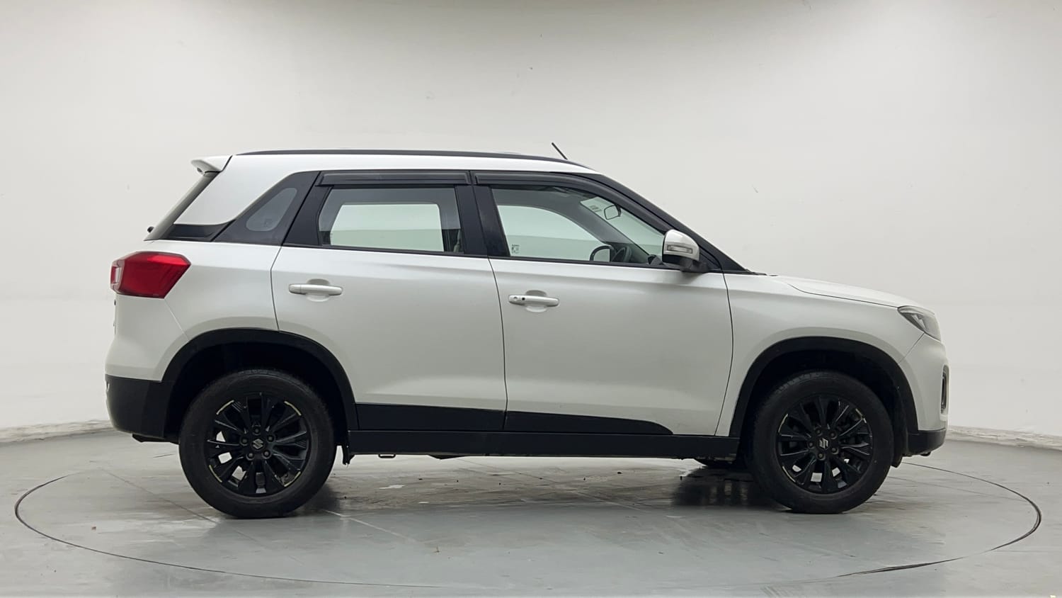 Used 2020 Maruti Suzuki Vitara Brezza ZXi AT SHVS Petrol Automatic exterior RIGHT SIDE VIEW