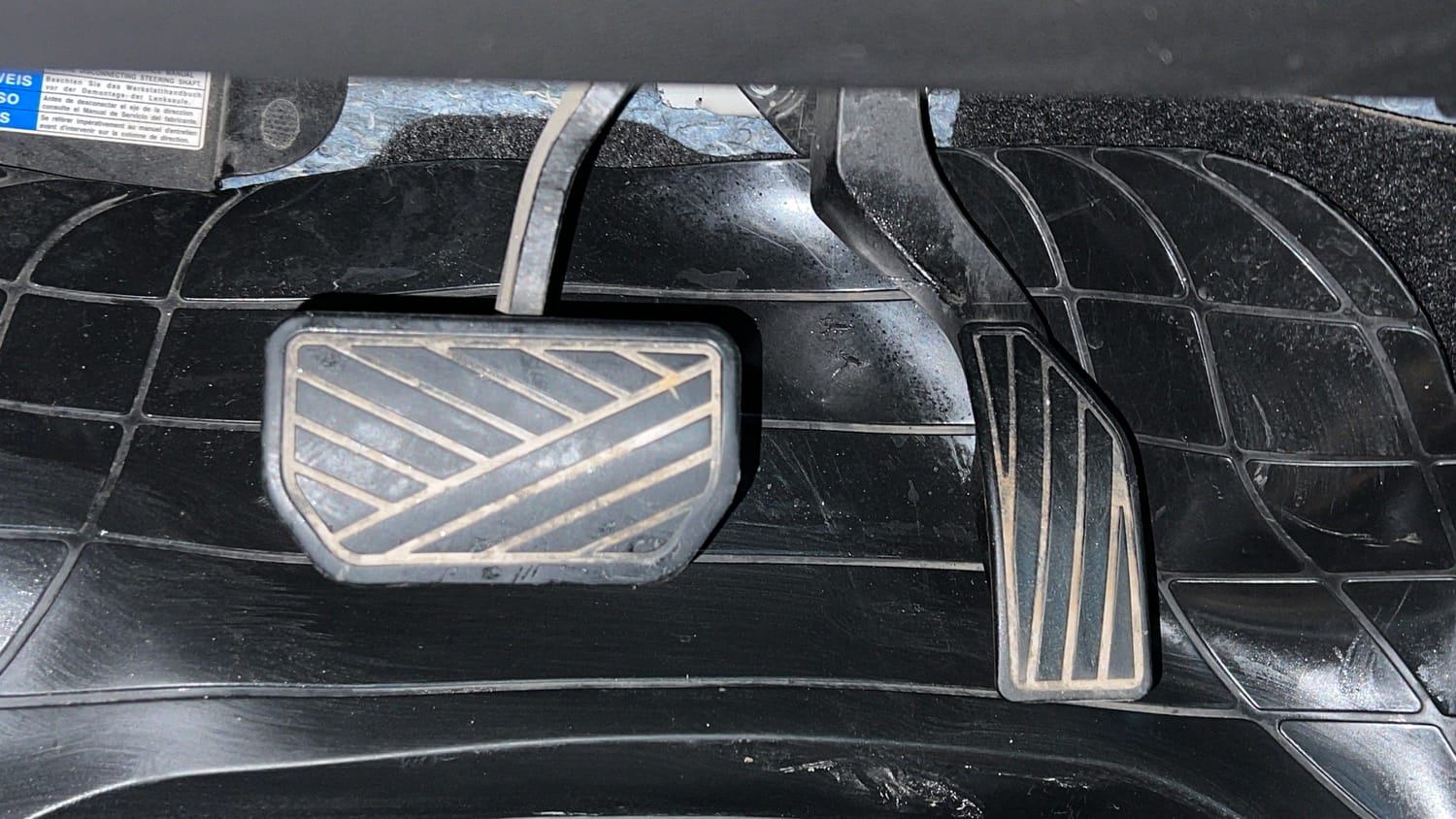 Used 2020 Maruti Suzuki Vitara Brezza ZXi AT SHVS Petrol Automatic interior PEDALS VIEW