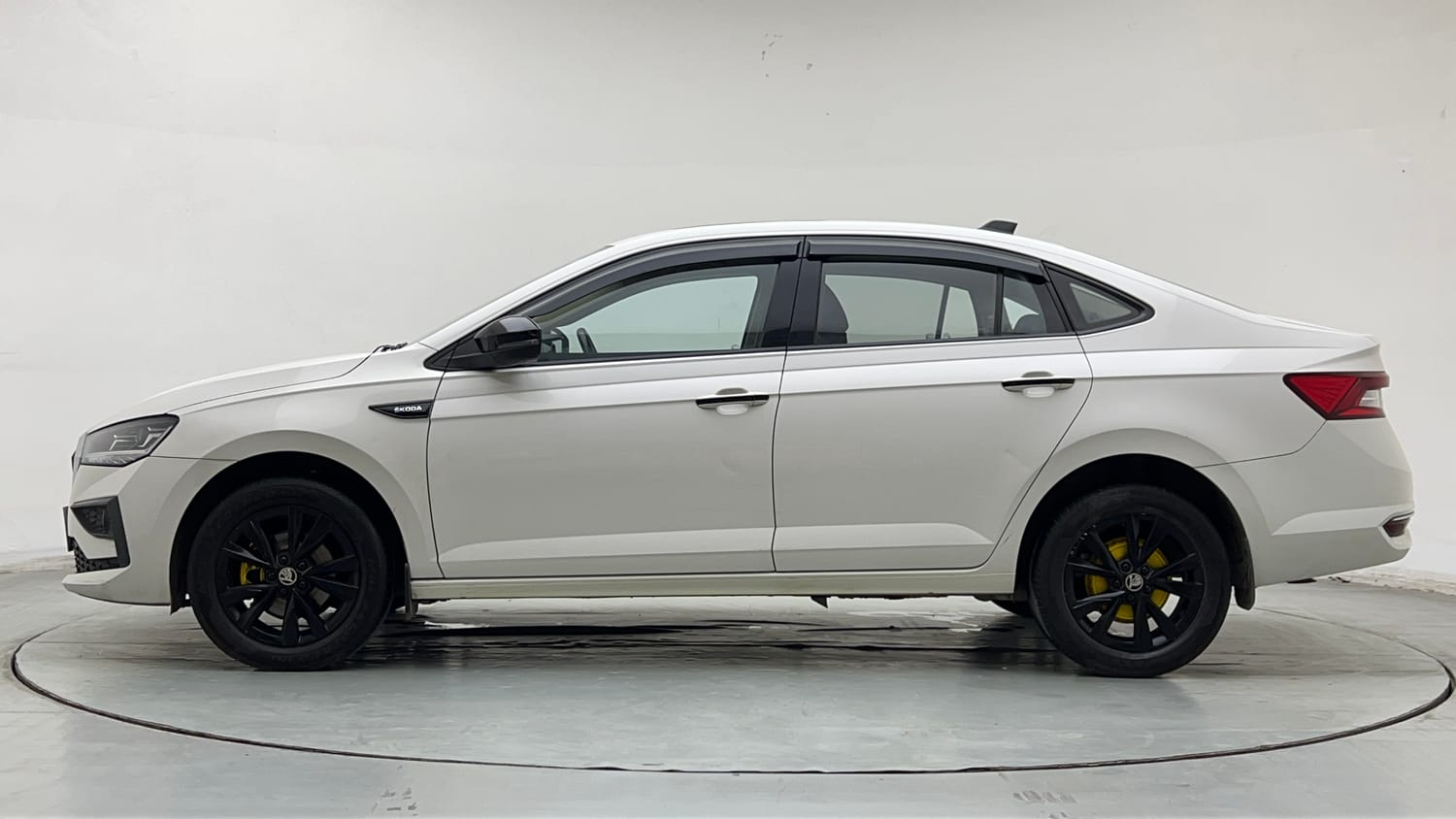 2022 Skoda Slavia Style 1.0L TSI AT-1