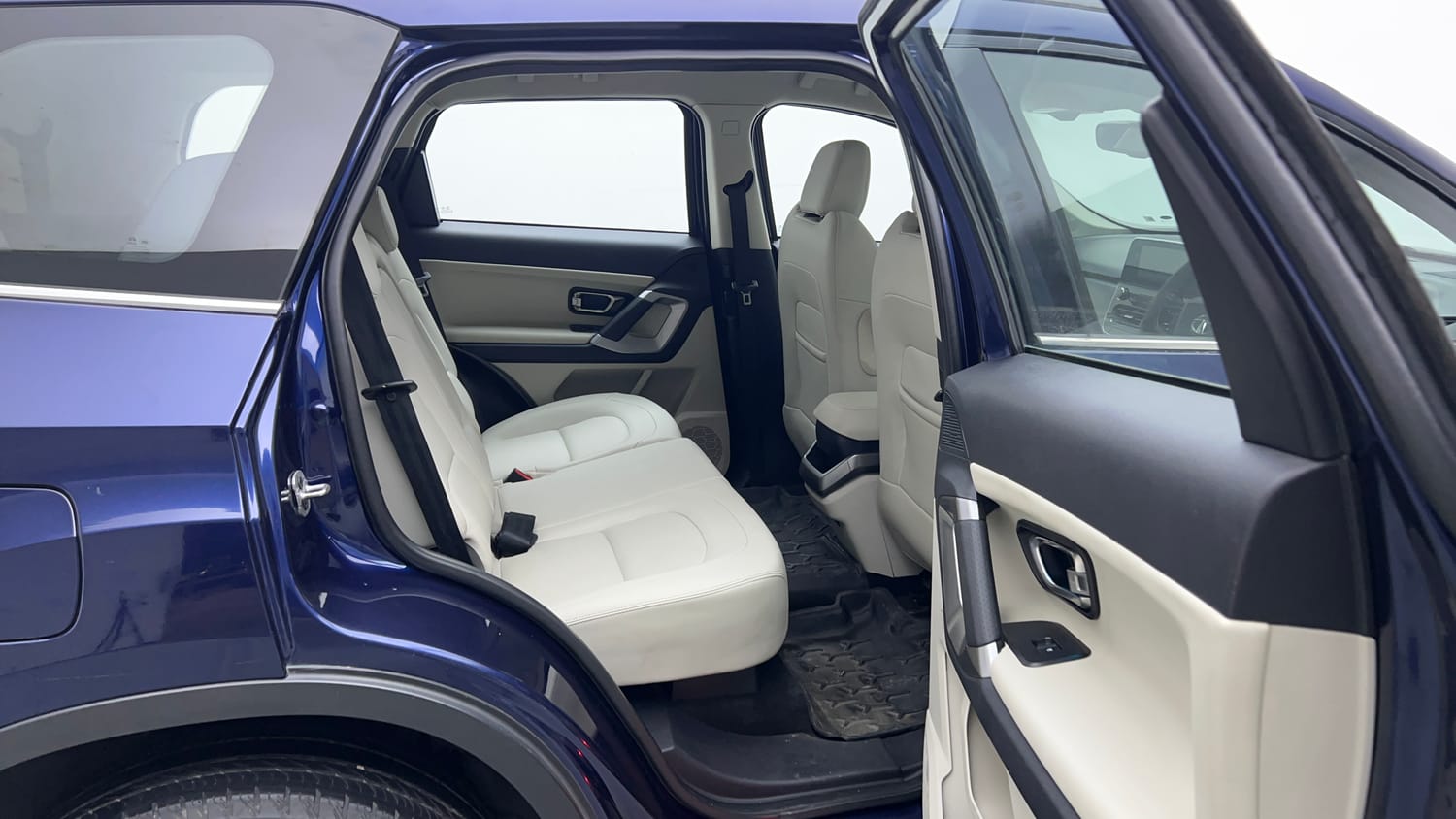 2021 Tata Safari XZA-18