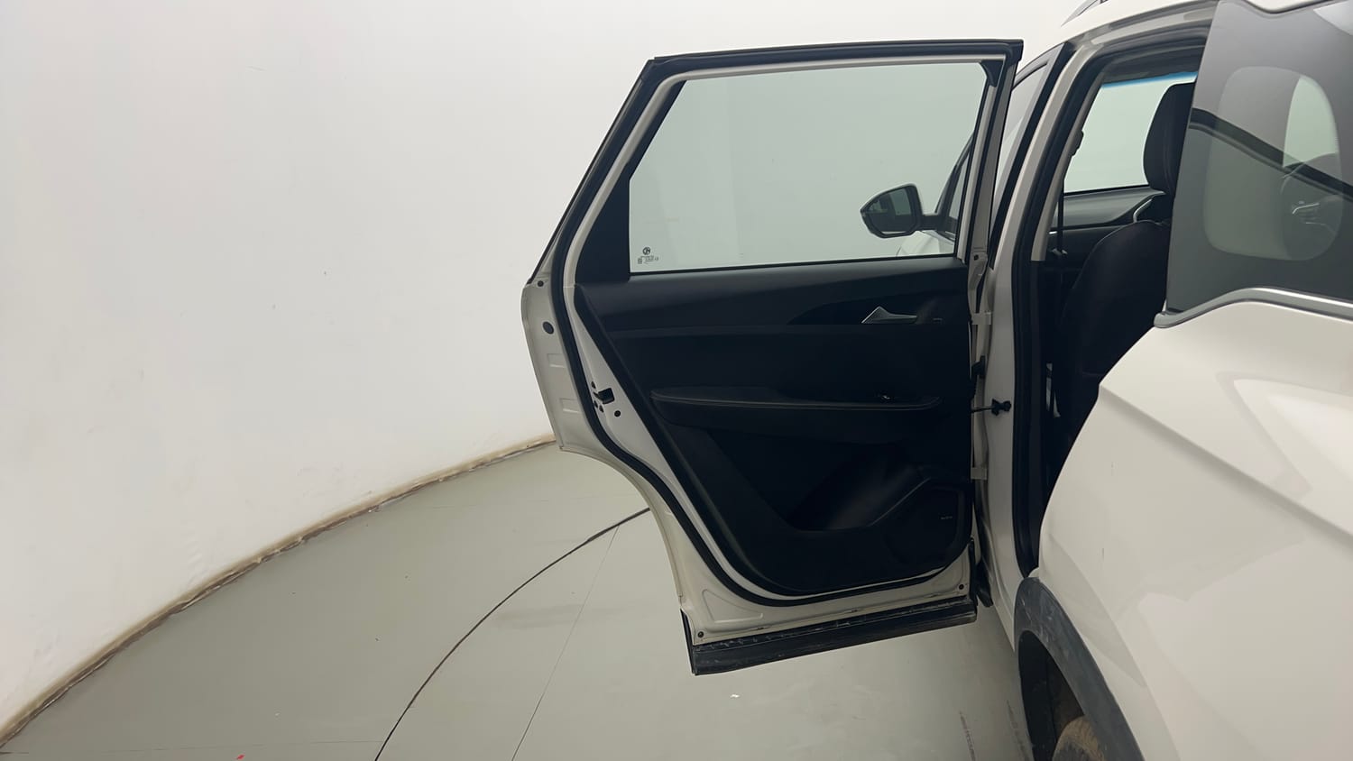 Used 2020 MG Motors Hector Sharp 2.0 Diesel Diesel Manual interior LEFT REAR DOOR OPEN VIEW