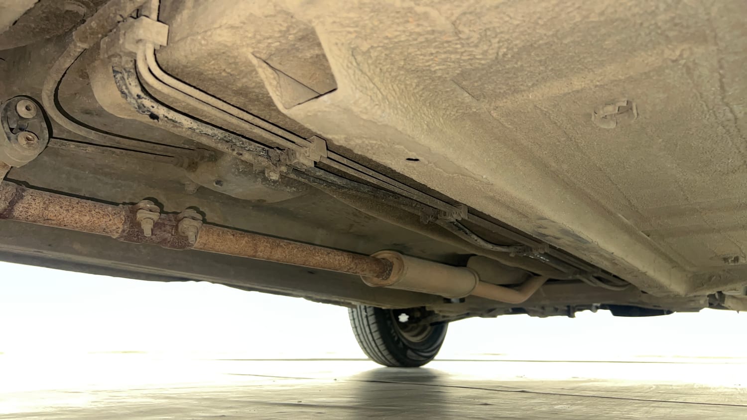 Used 2016 Renault Kwid RXT Petrol Manual extra REAR RIGHT UNDERBODY VIEW