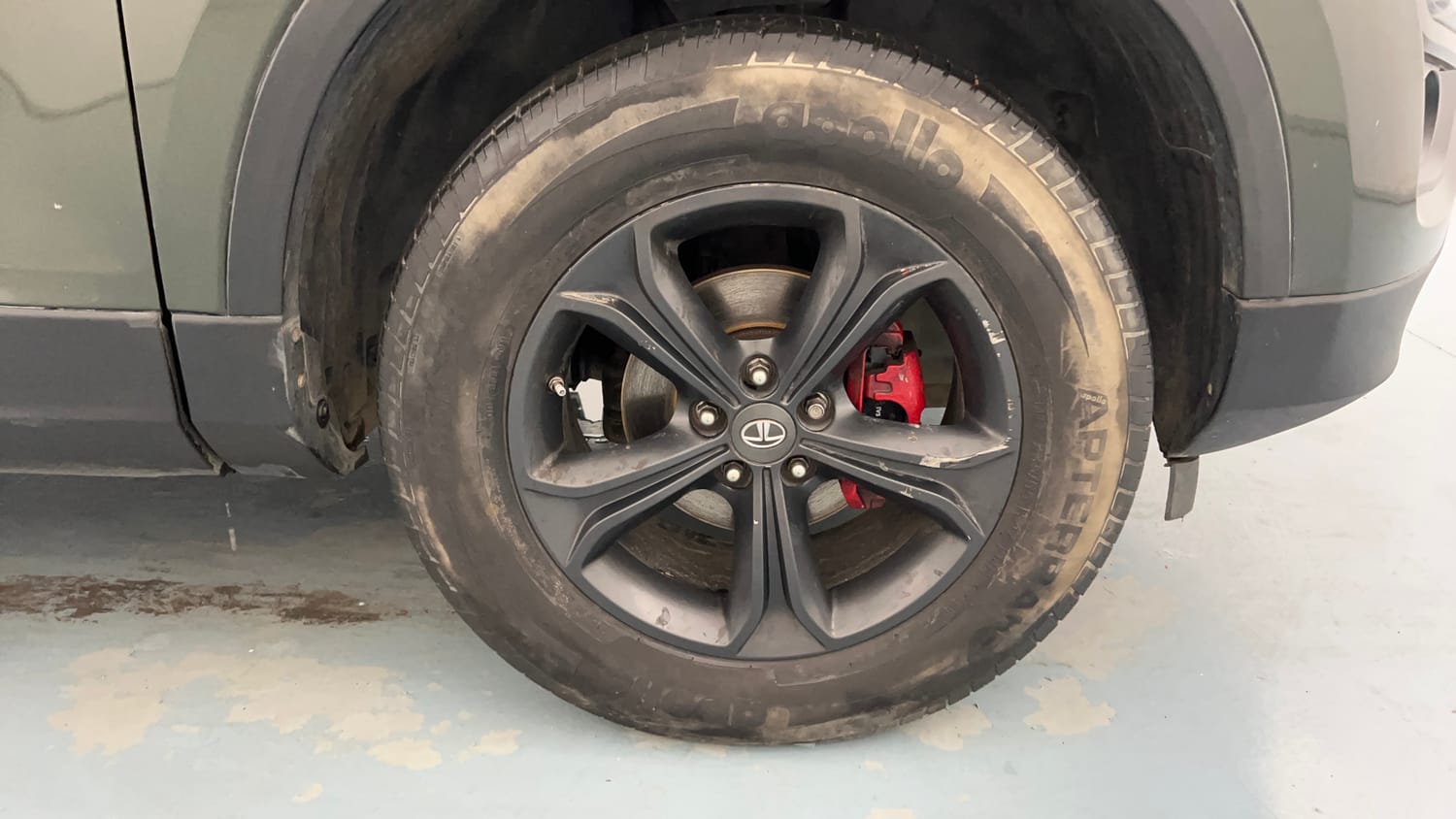 Used 2021 Tata Harrier XT Plus Camo Diesel Manual tyres RIGHT FRONT TYRE RIM VIEW