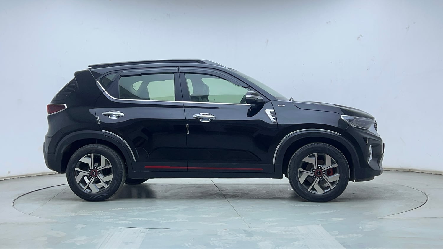 Used 2022 Kia Sonet GTX Plus 1.0 iMT Petrol Manual exterior RIGHT SIDE VIEW